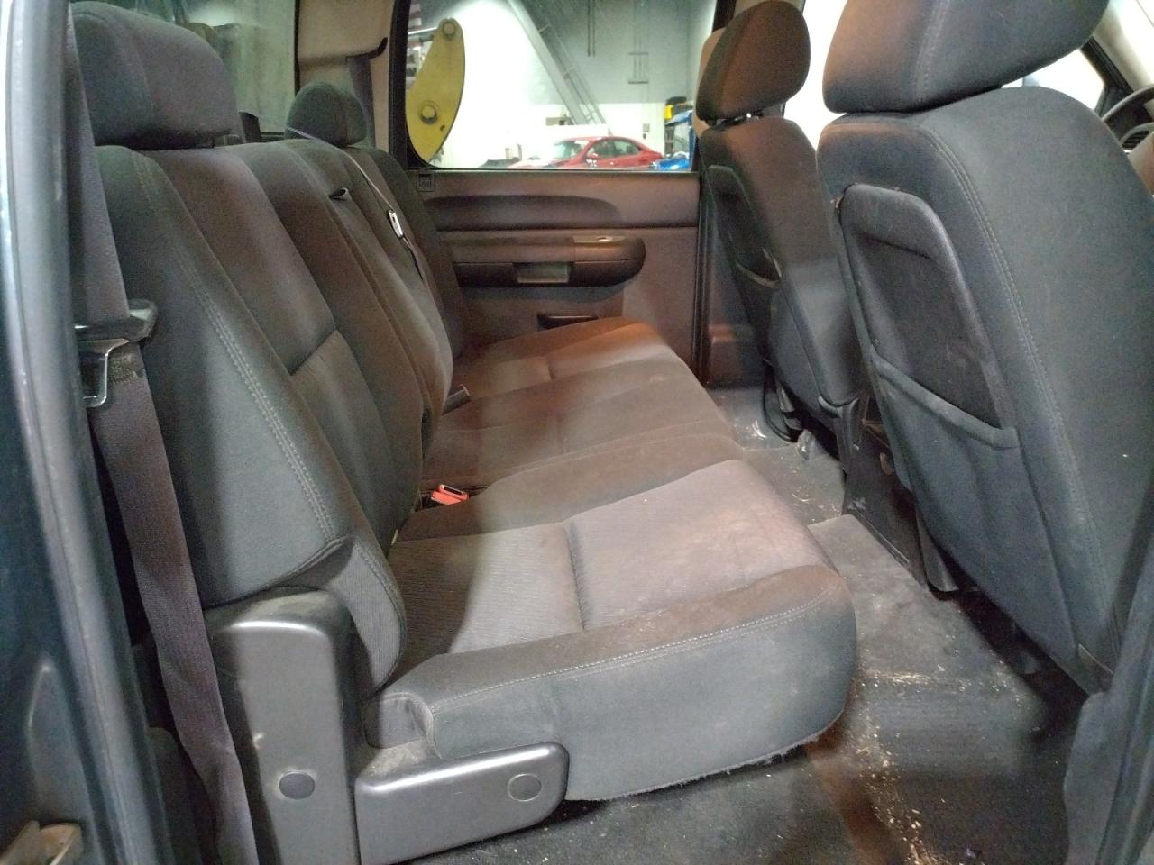Photo 6 from auction – 2011 CHEVROLET SILVERADO with VIN 3GCPKSE30BG219627