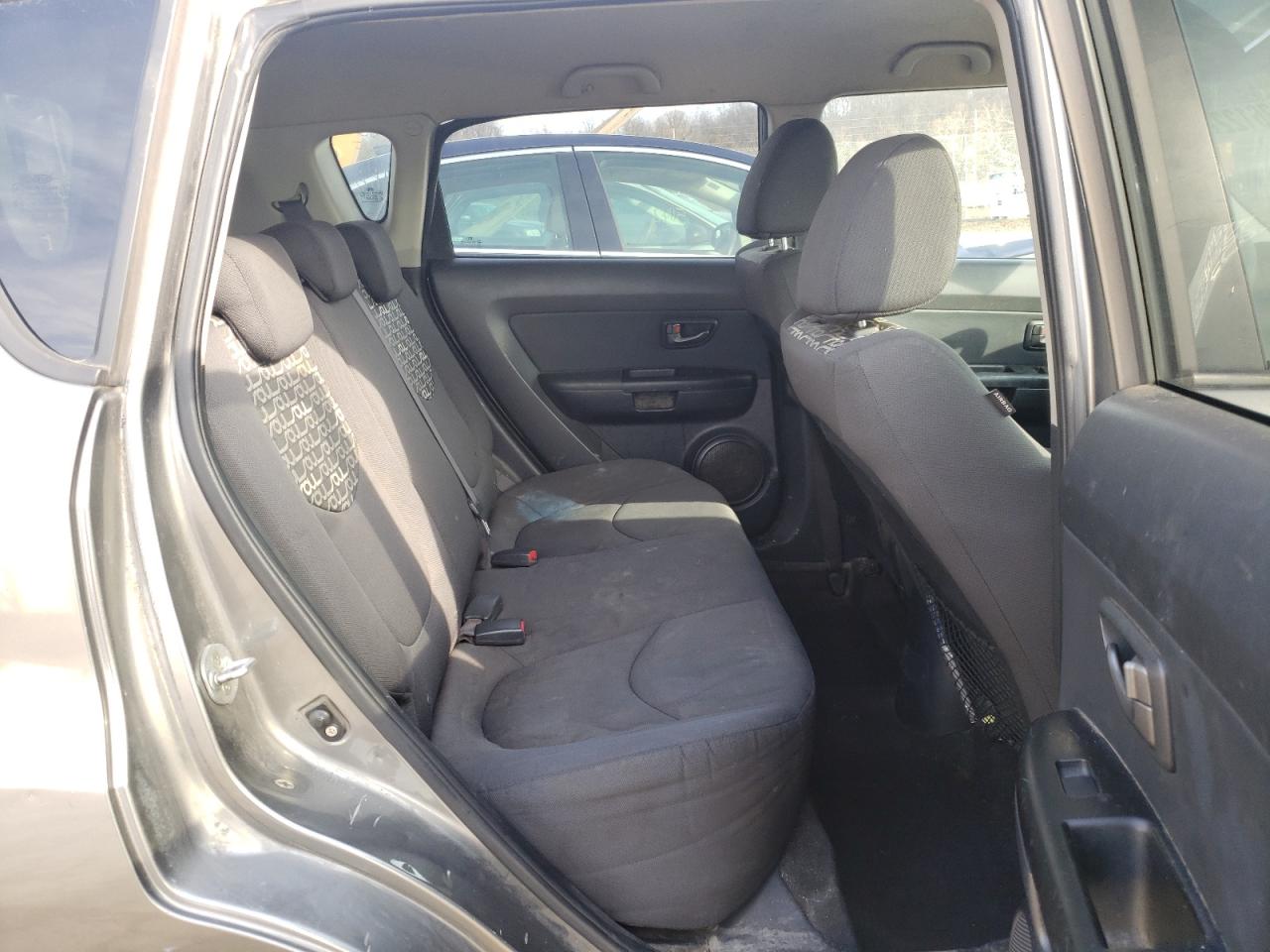 Photo 6 from auction – 2010 KIA SOUL + with VIN KNDJT2A20A7172450