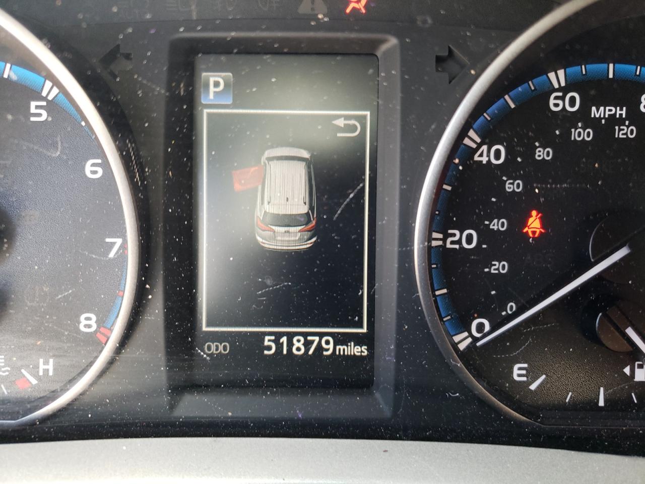 Photo 8 from auction – 2018 TOYOTA RAV4 LE with VIN 2T3BFREV5JW715532