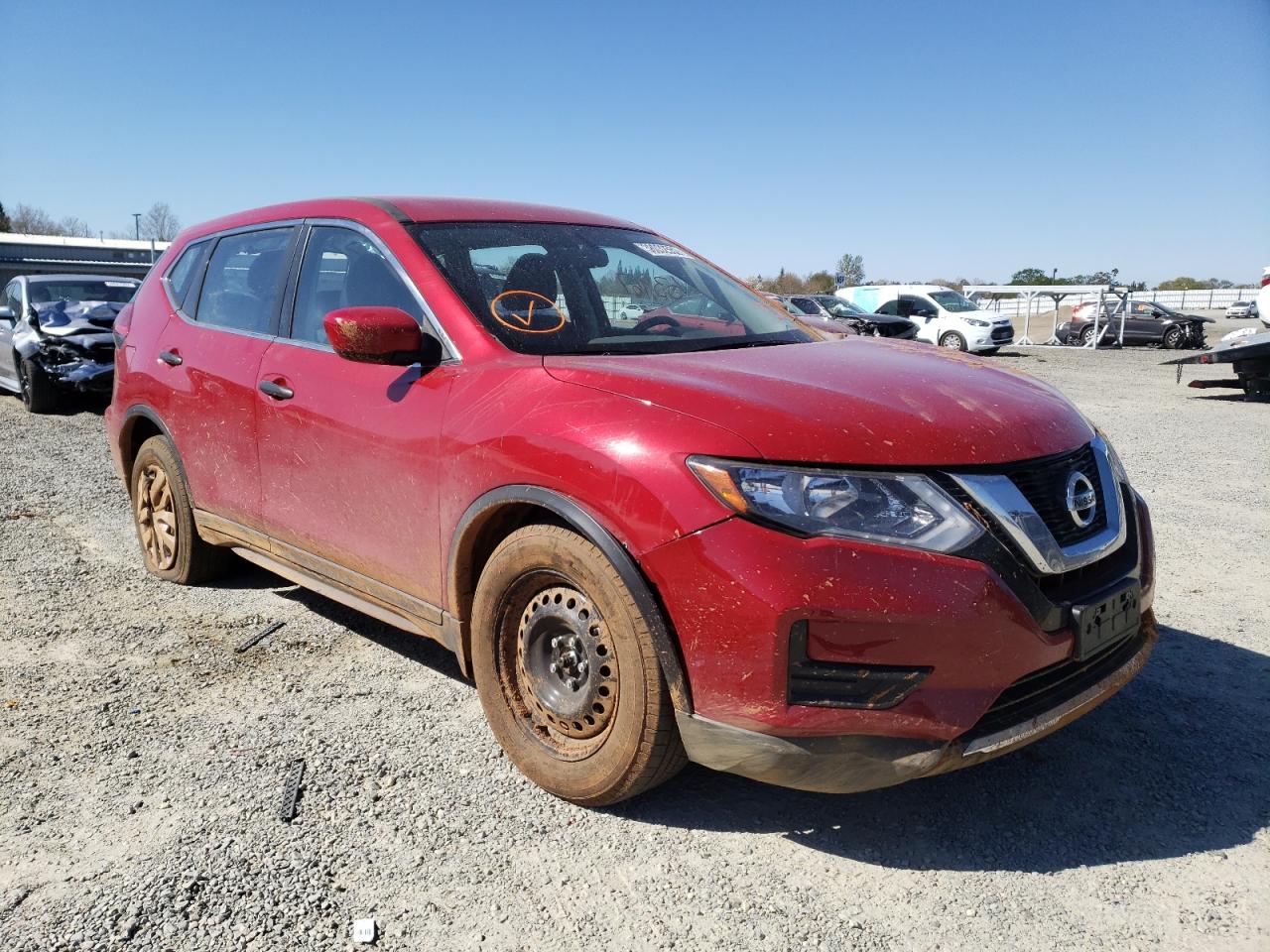 Photo 1 from auction – 2017 NISSAN ROGUE S with VIN JN8AT2MT2HW383187