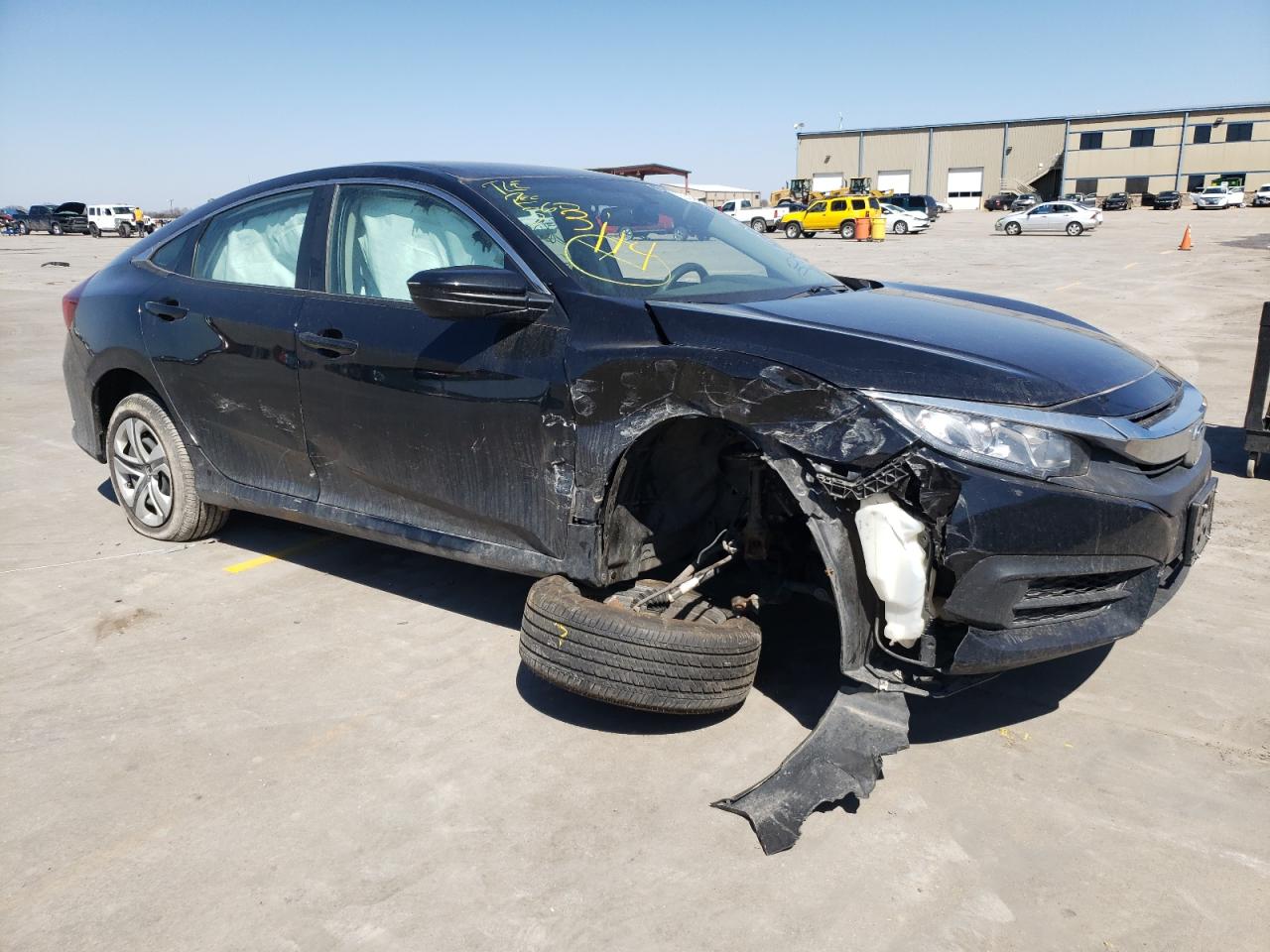 Photo 9 from auction – 2018 HONDA CIVIC LX with VIN 19XFC2F53JE034250