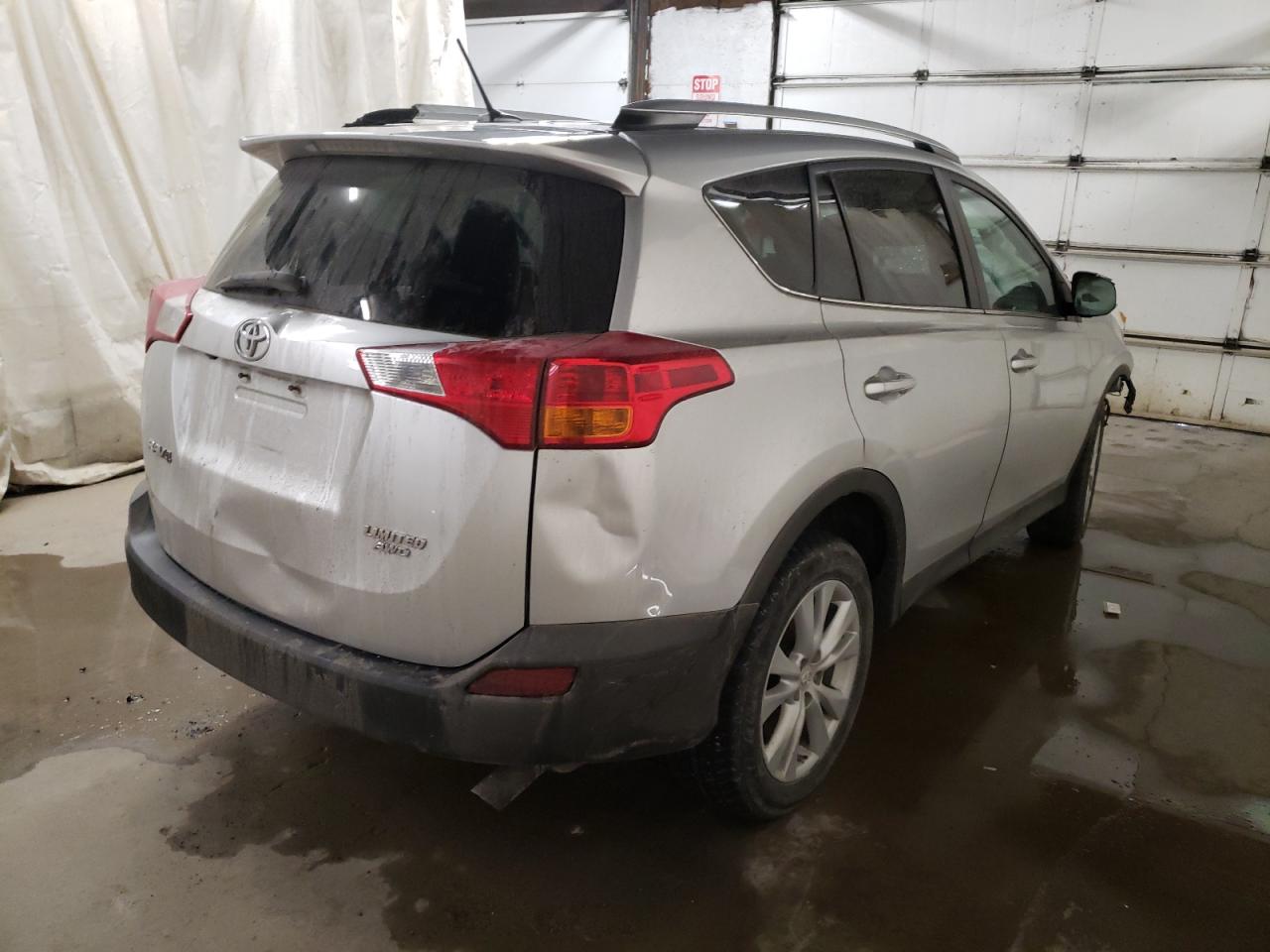 Photo 4 from auction – 2014 TOYOTA RAV4 LIMIT with VIN 2T3DFREV9EW186083