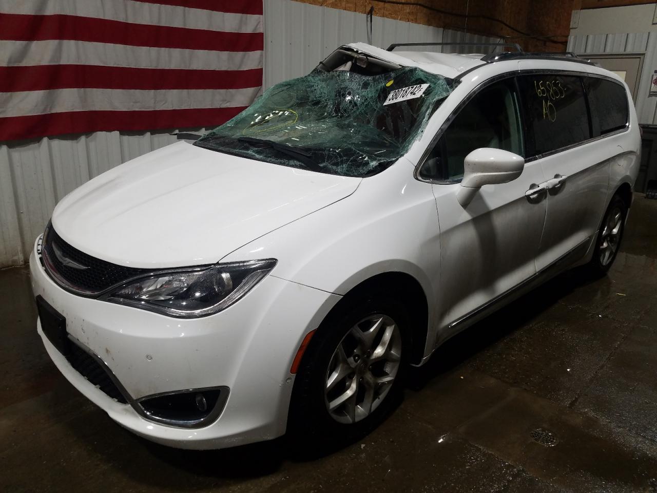Photo 2 from auction – 2017 CHRYSLER PACIFICA T with VIN 2C4RC1EG9HR647668