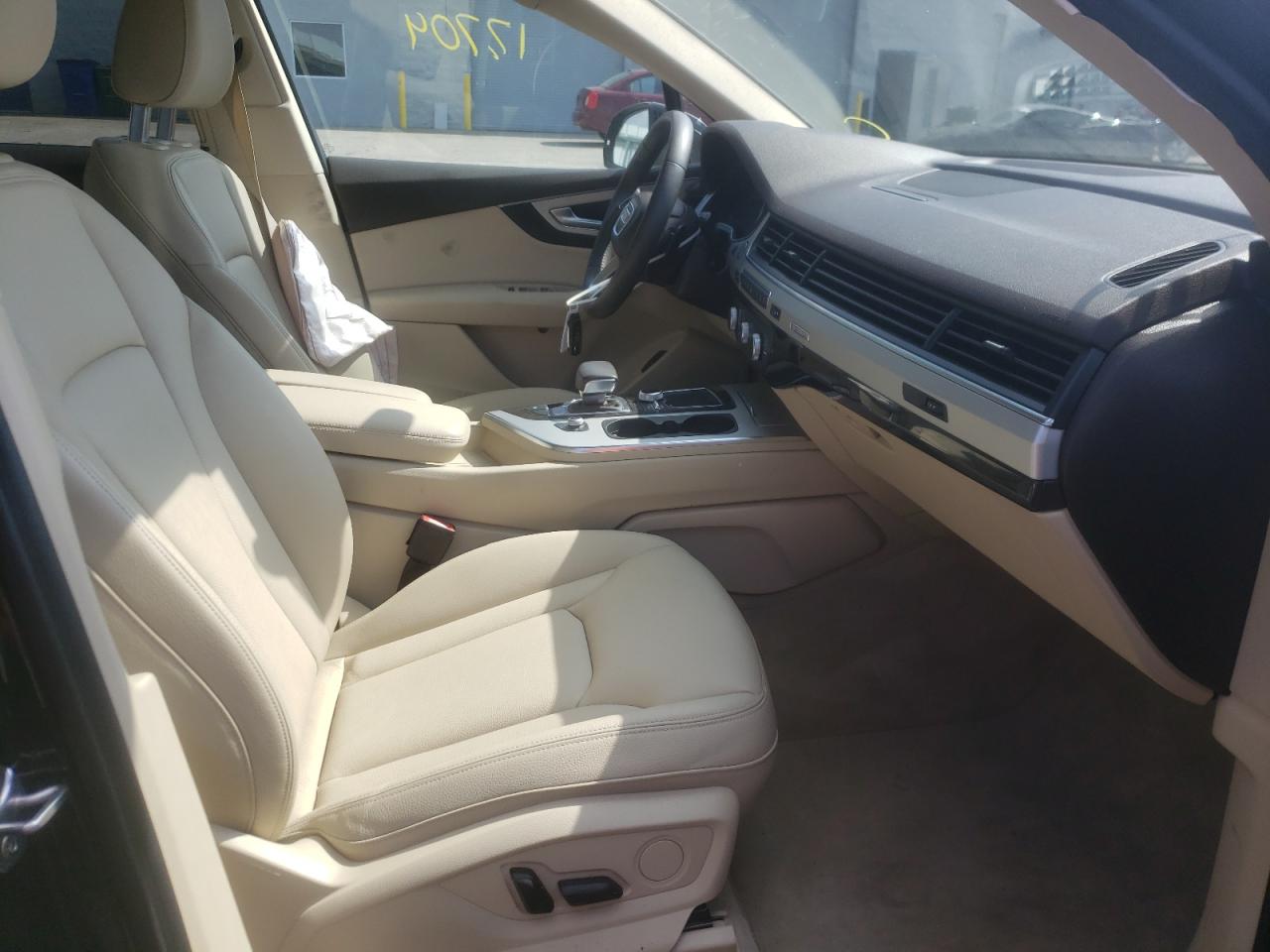 Photo 5 from auction – 2019 AUDI Q7 PREMIUM with VIN WA1AHAF77KD031257