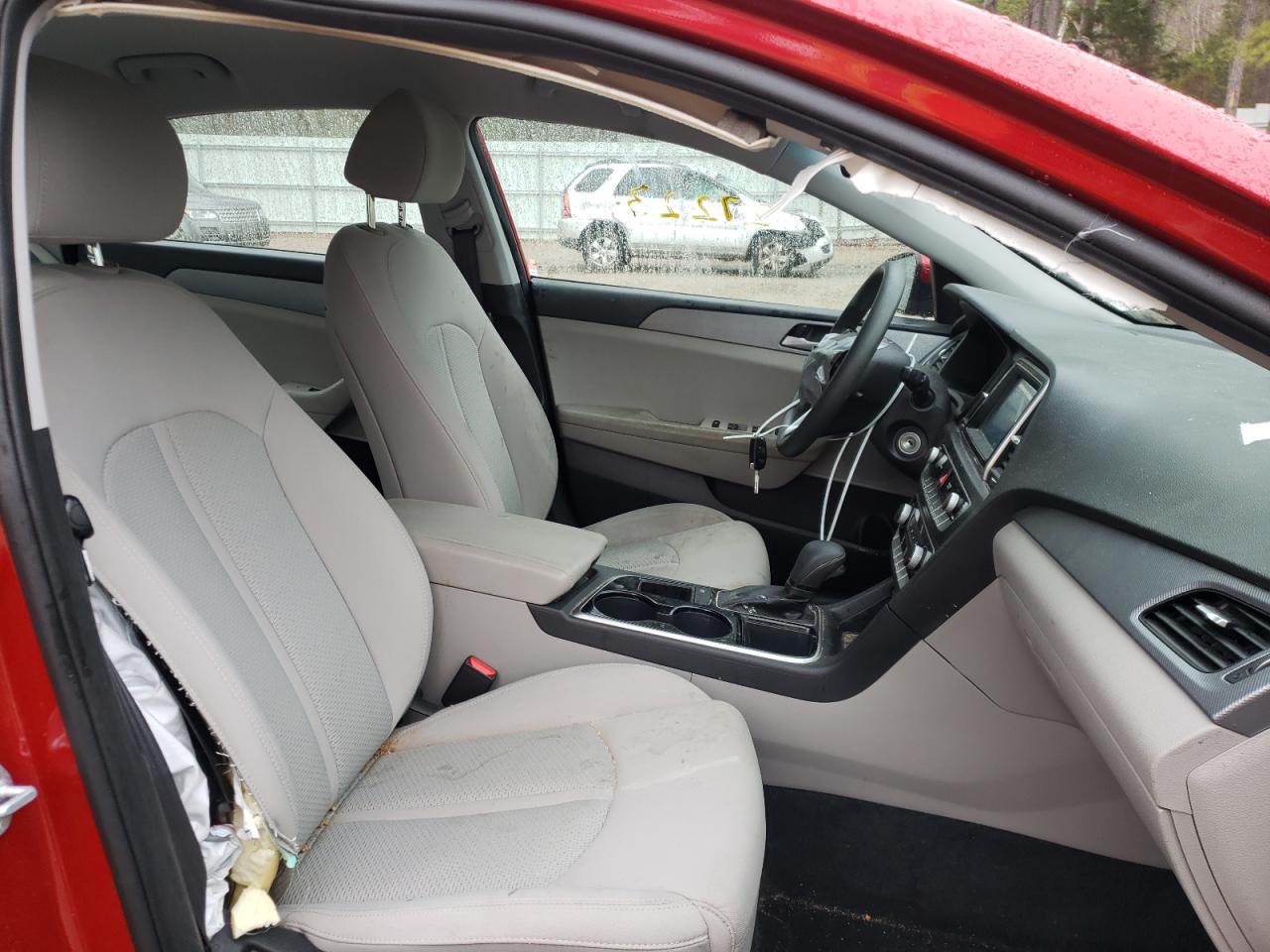Photo 5 from auction – 2019 HYUNDAI SONATA SE with VIN 5NPE24AF5KH786149