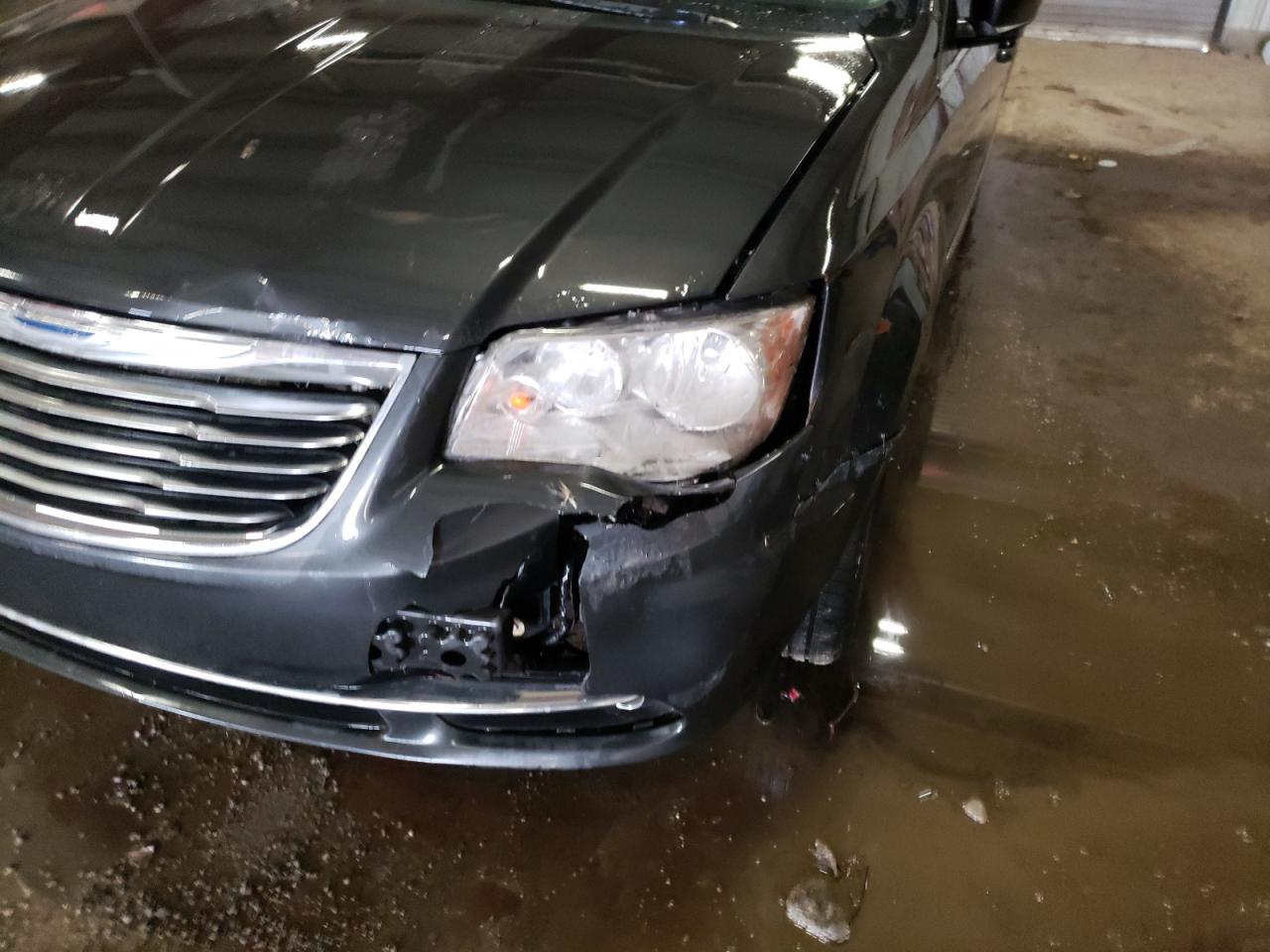 Photo 9 from auction – 2011 CHRYSLER TOWN & COU with VIN 2A4RR5DG5BR770893