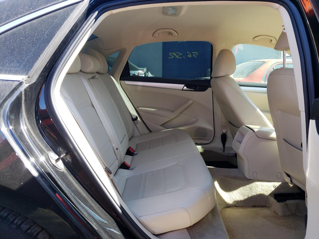 Photo 6 from auction – 2012 VOLKSWAGEN PASSAT SE with VIN 1VWBP7A36CC009422