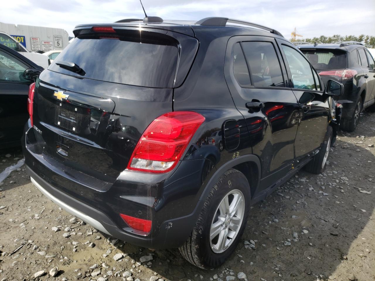 Photo 4 from auction – 2022 CHEVROLET TRAX 1LT with VIN KL7CJPSM3NB503100