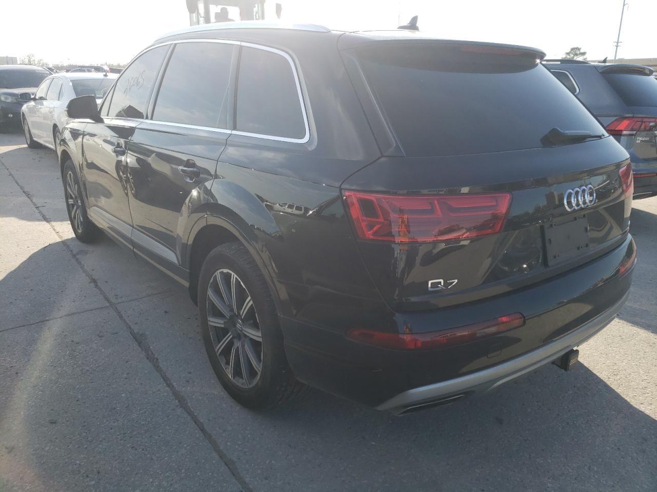 Photo 3 from auction – 2019 AUDI Q7 PREMIUM with VIN WA1LHAF78KD031891