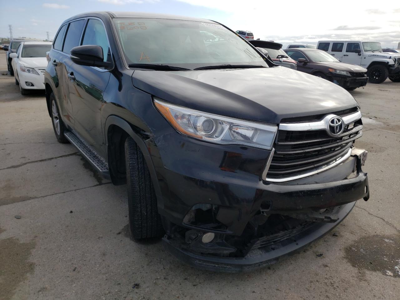 Foto 1 de la subasta – 2015 TOYOTA HIGHLANDER con VIN 5TDZKRFH8FS092127