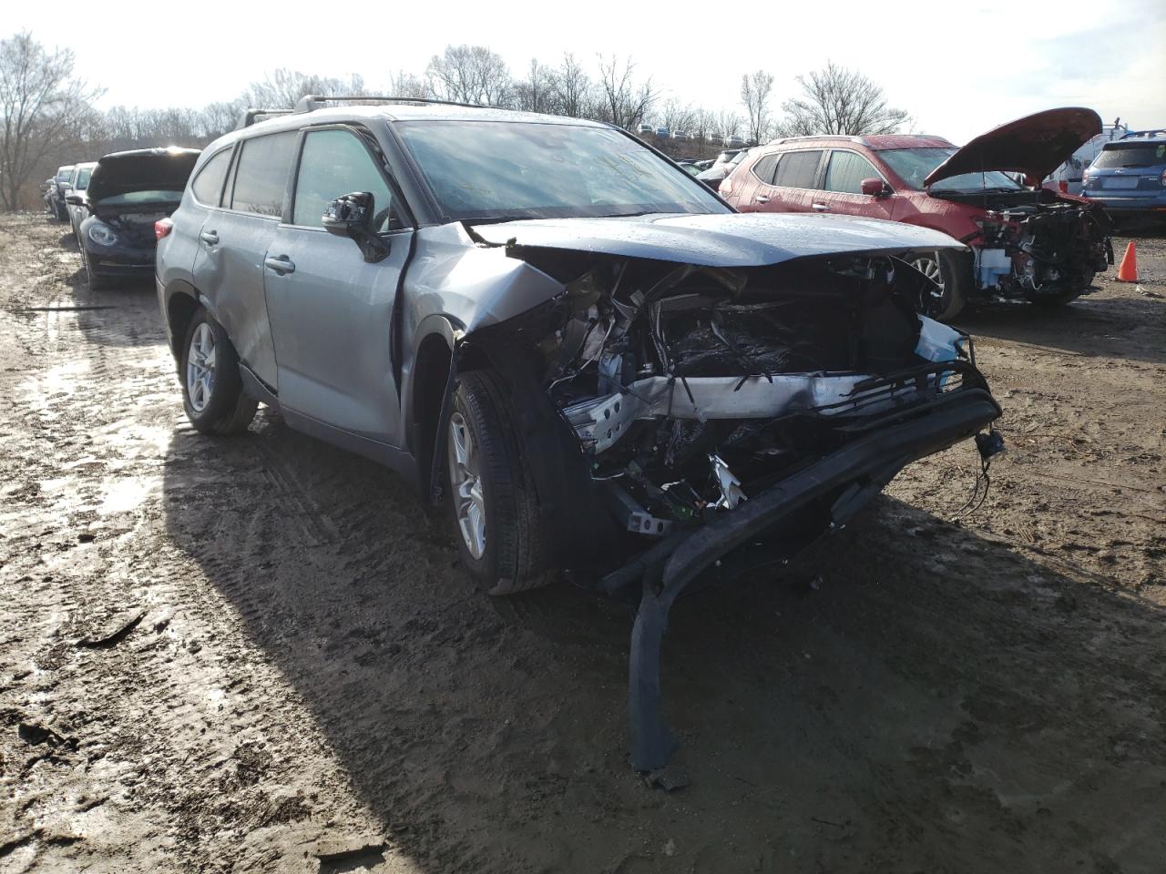 TOYOTA HIGHLANDER 2020 with VIN 5TDBZRBH6LS040090 - Photo from auction