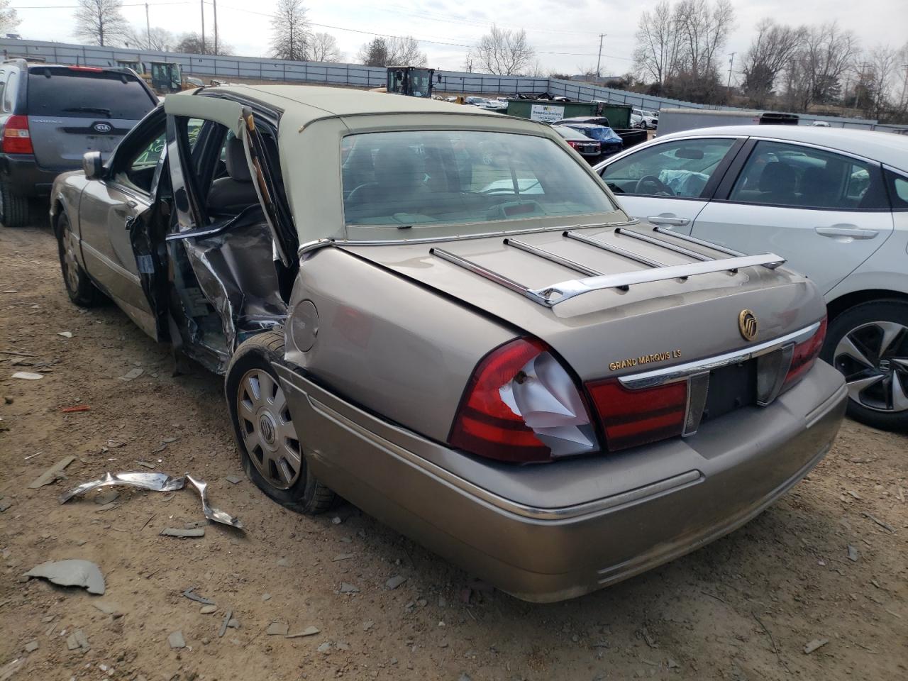 Photo 3 from auction – 2003 MERCURY GRAND MARQ with VIN 2MEFM75W63X669480