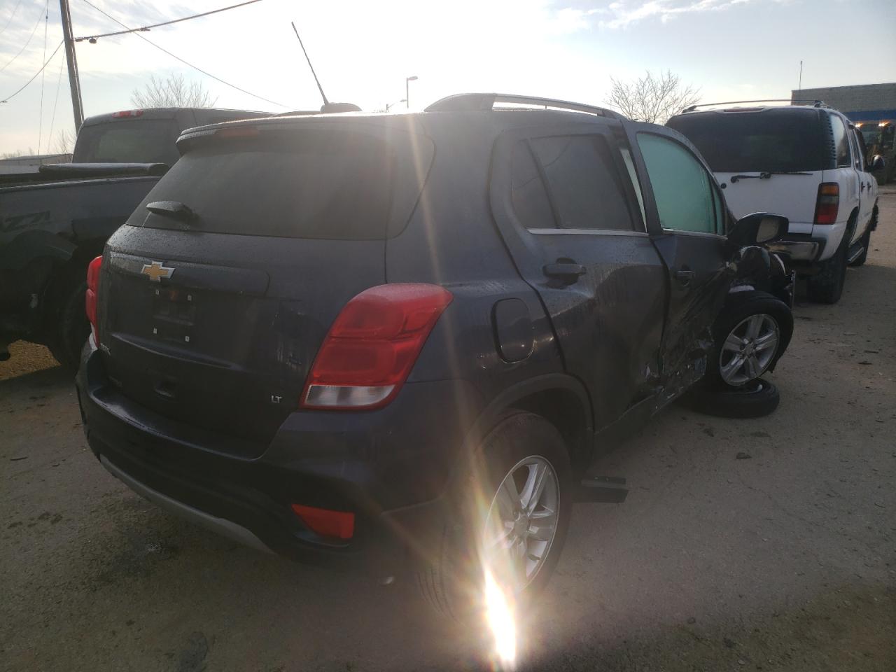 Photo 4 from auction – 2019 CHEVROLET TRAX 1LT with VIN 3GNCJLSB5KL258456
