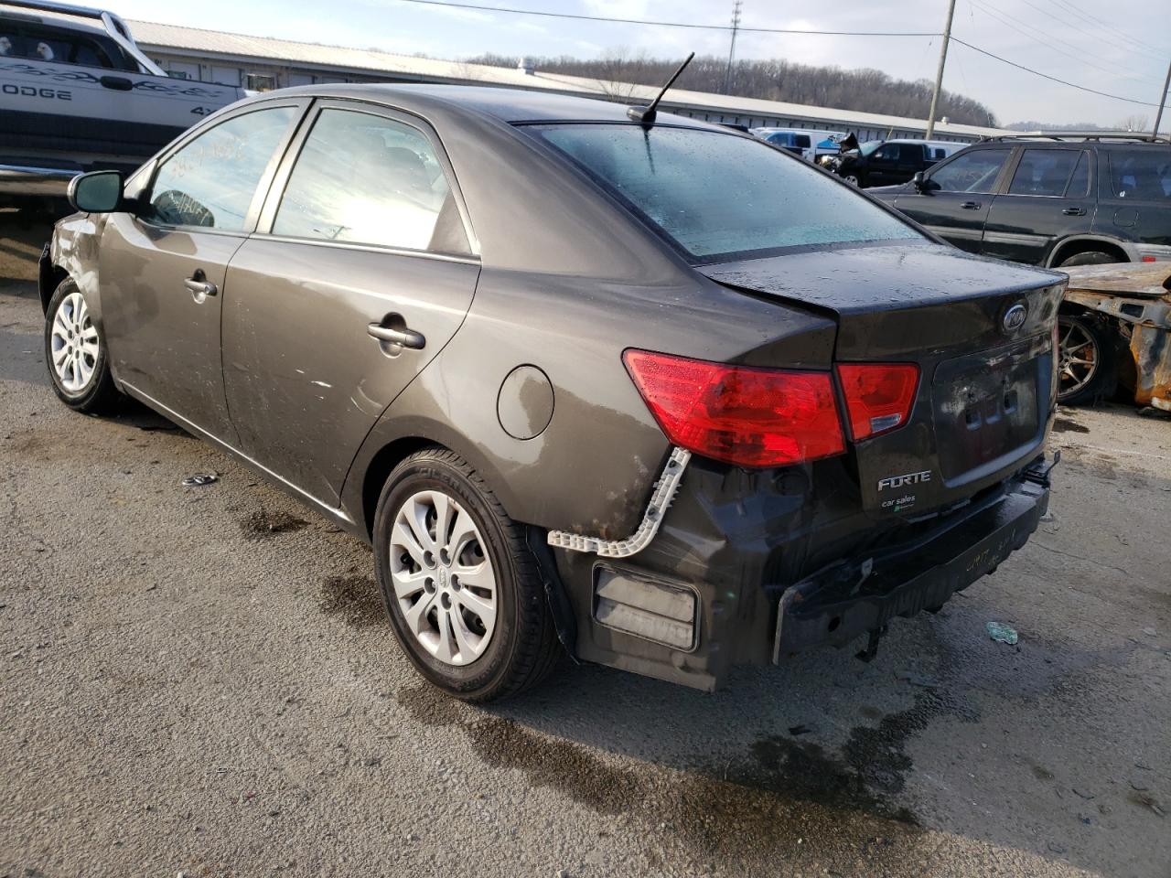 Photo 3 from auction – 2011 KIA FORTE EX with VIN KNAFU4A25B5895851