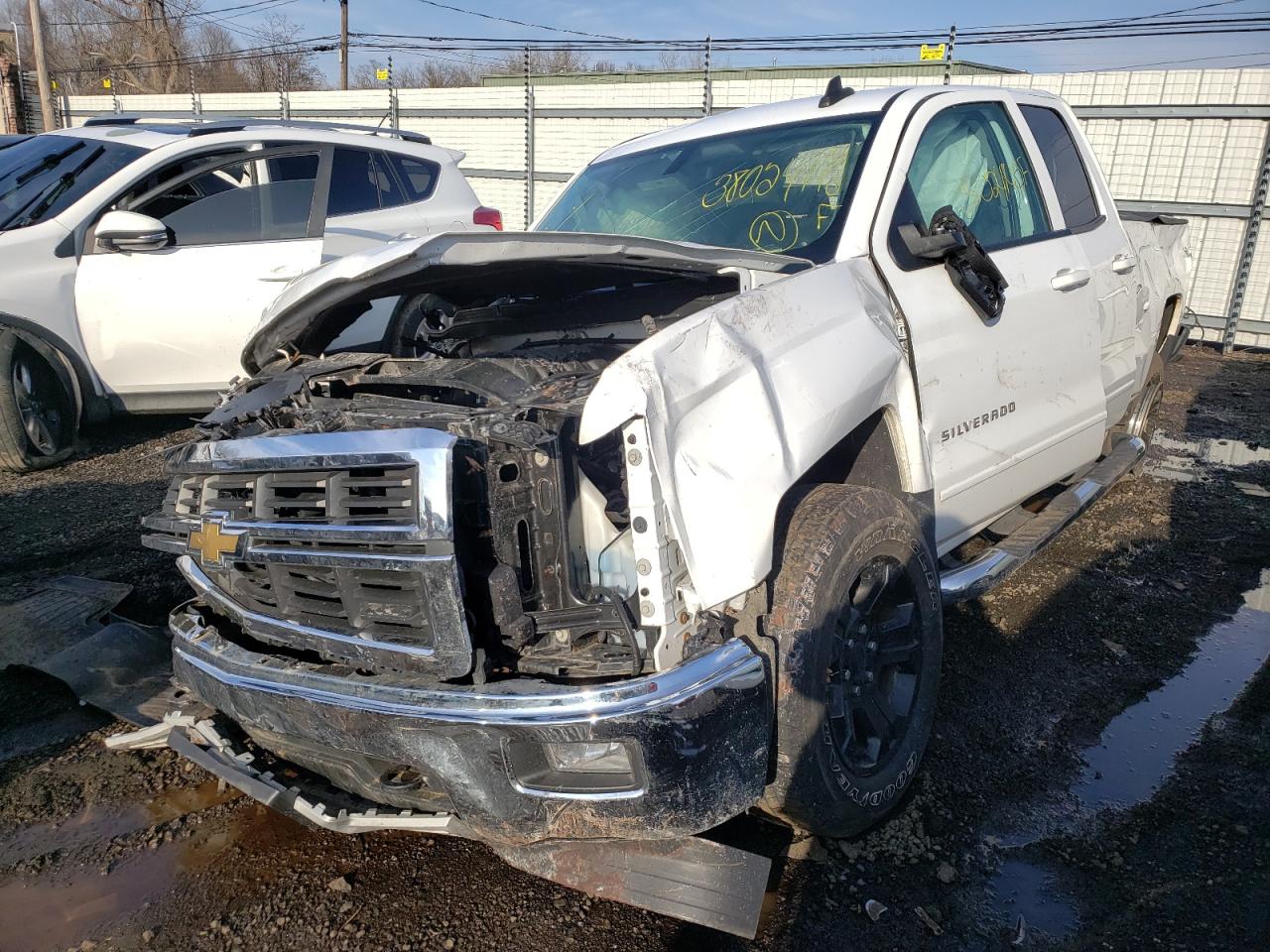 Photo 2 from auction – 2015 CHEVROLET SILVERADO with VIN 1GCVKREC0FZ319975