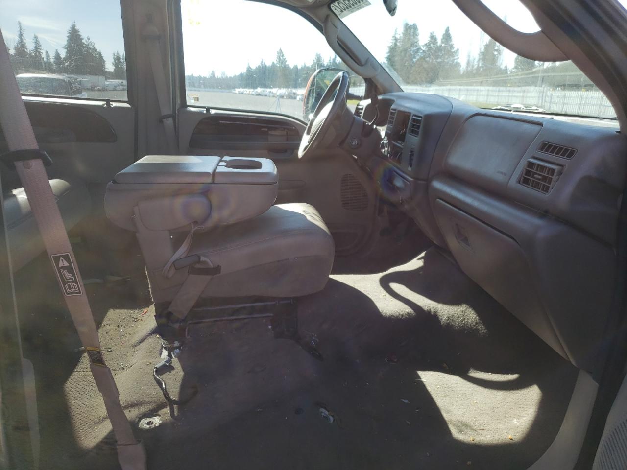 Photo 5 from auction – 2003 FORD F350 SRW S with VIN 1FTSW31P93EC05960