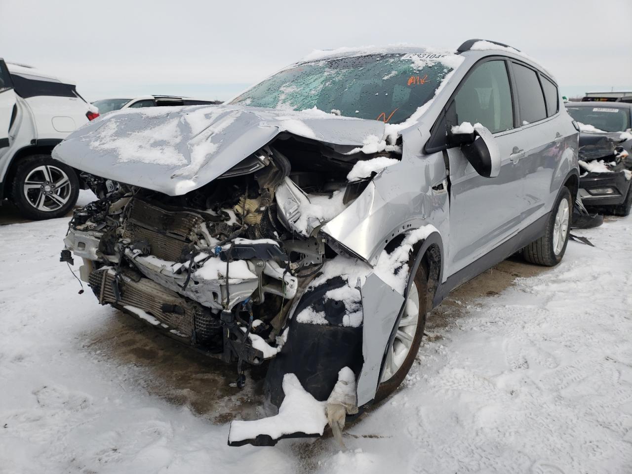 Photo 2 from auction – 2018 FORD ESCAPE SE with VIN 1FMCU0G97JUB48836