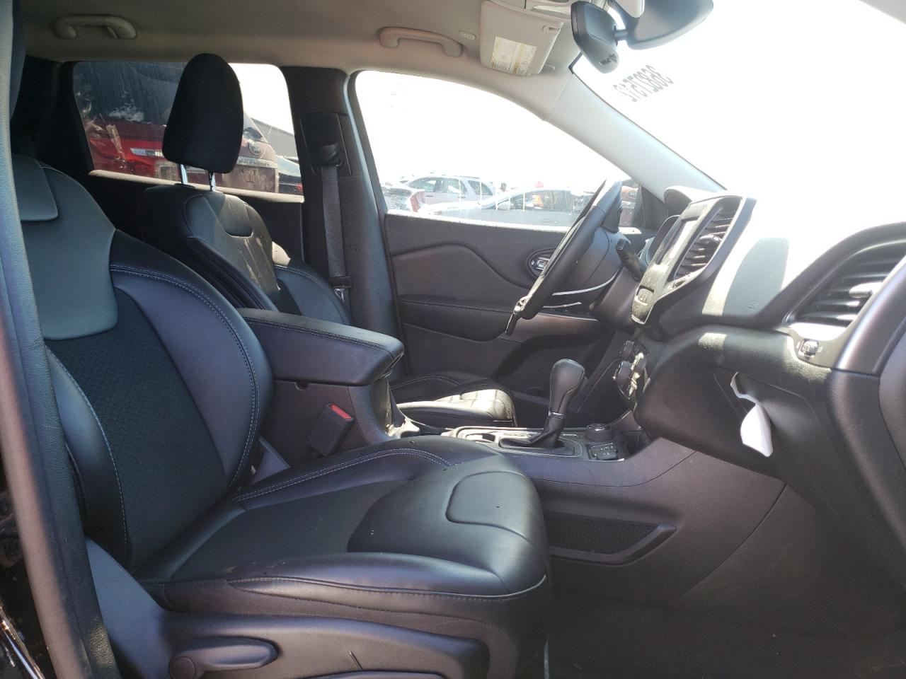 Photo 5 from auction – 2021 JEEP CHEROKEE L with VIN 1C4PJMLB9MD115758