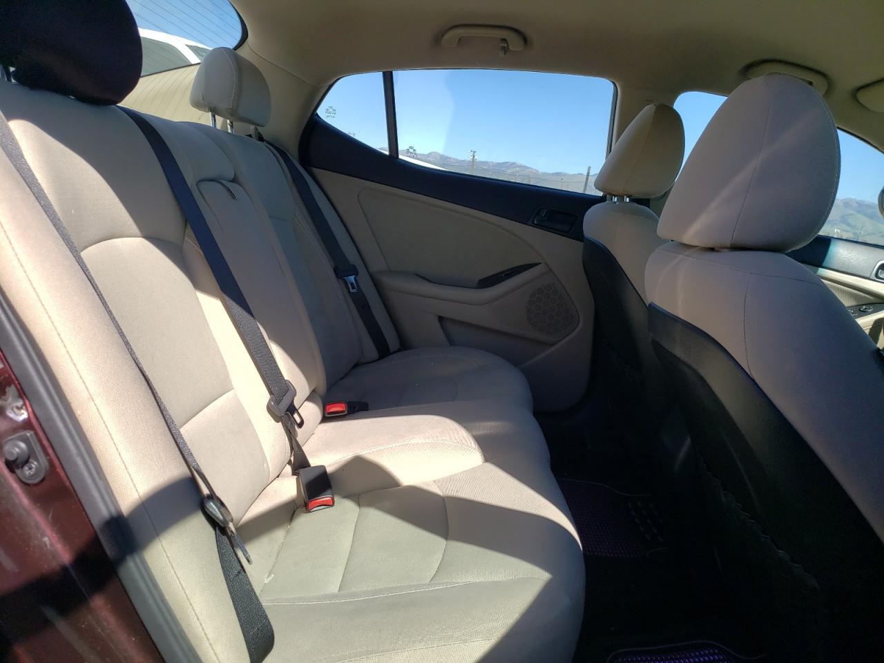 Photo 6 from auction – 2015 KIA OPTIMA LX with VIN 5XXGM4A76FG478372