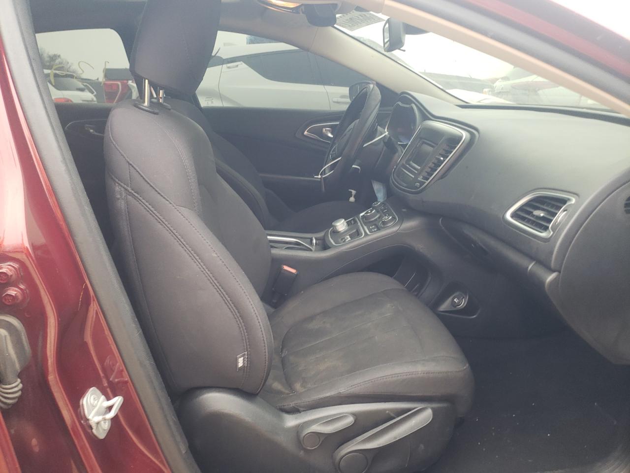Photo 5 from auction – 2015 CHRYSLER 200 LIMITE with VIN 1C3CCCAB0FN620840