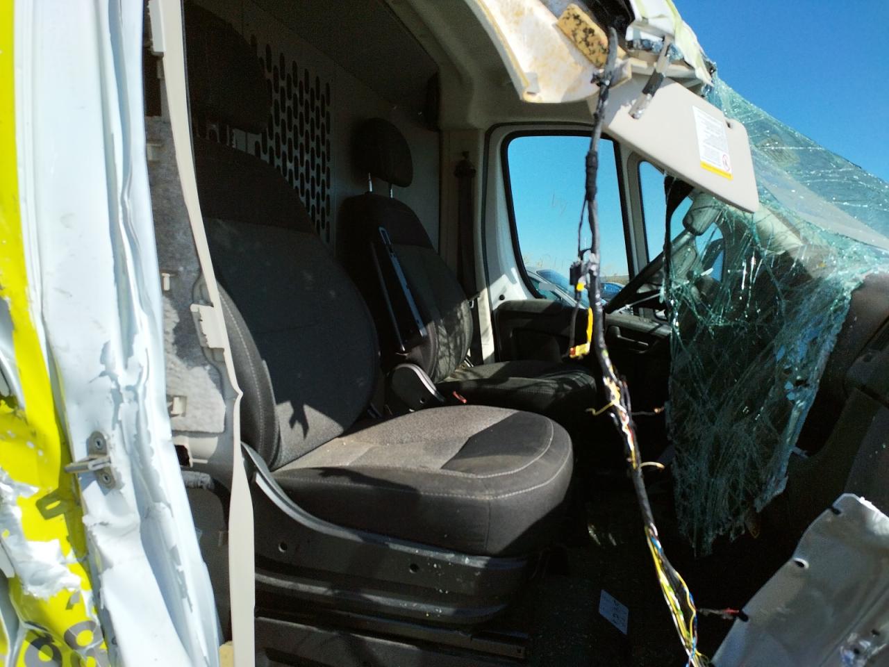 Photo 5 from auction – 2021 RAM PROMASTER with VIN 3C6LRVAG6ME520025