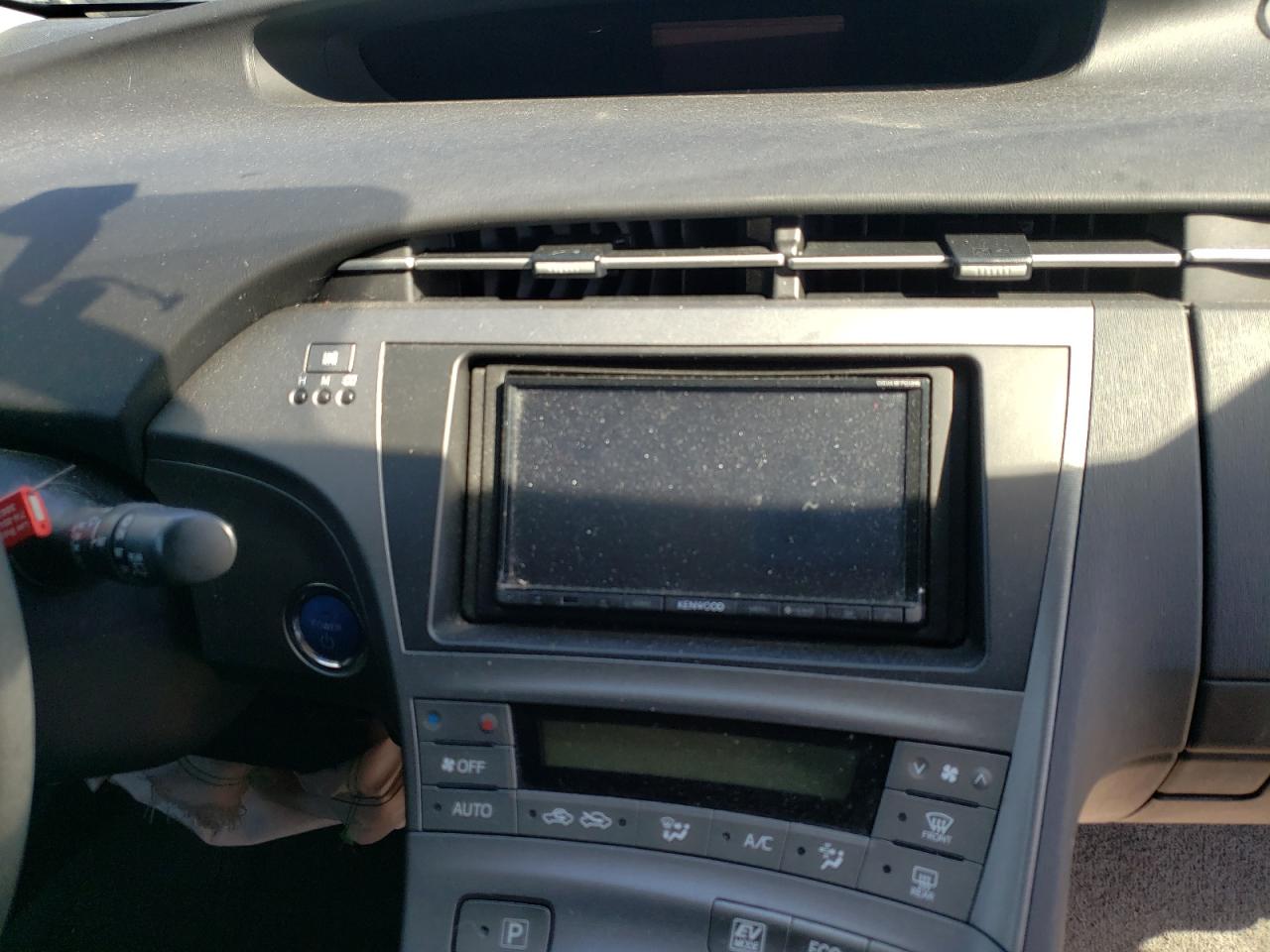 Photo 9 from auction – 2015 TOYOTA PRIUS with VIN JTDKN3DU7F0480183