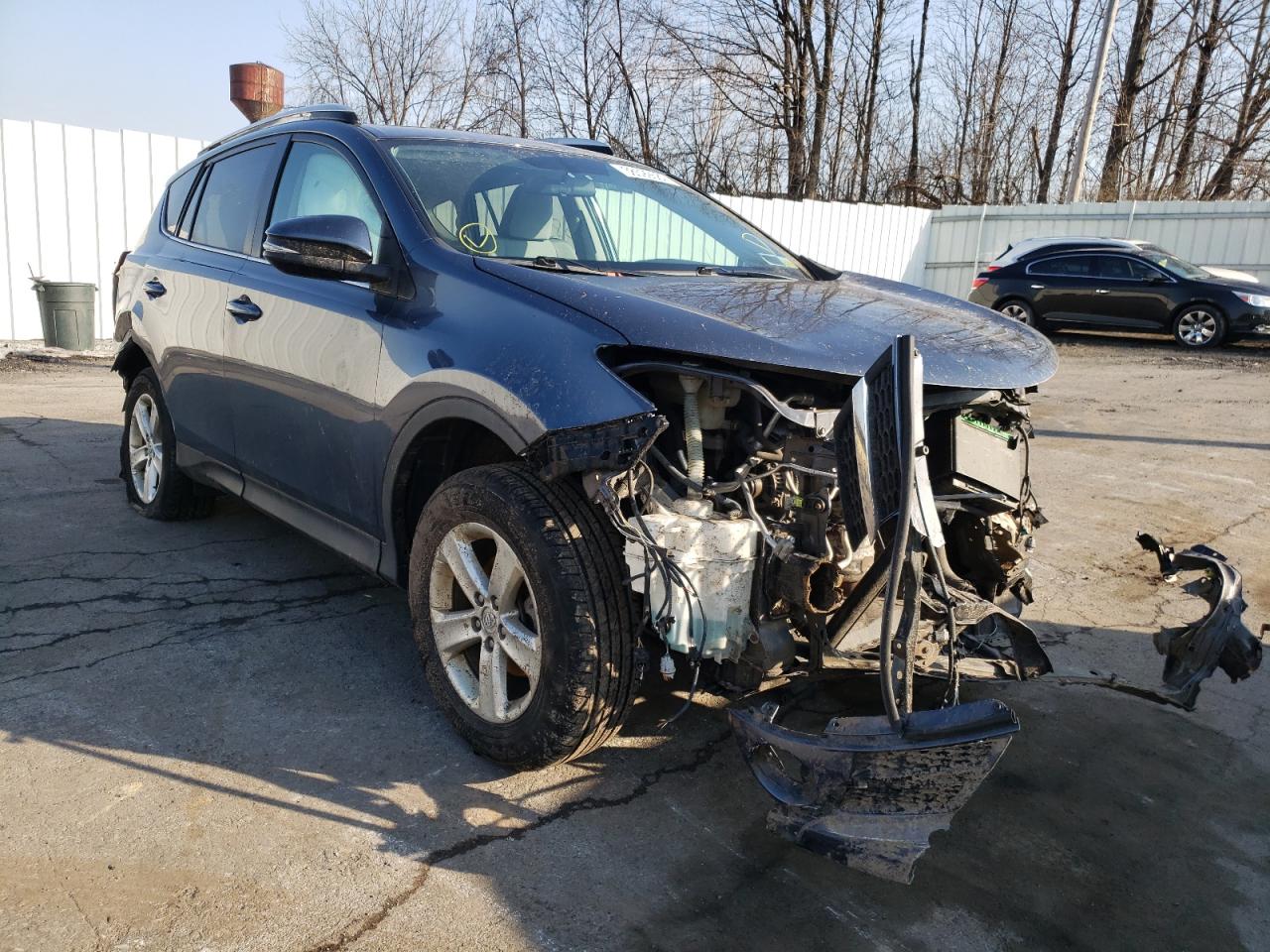 TOYOTA RAV4 XLE 2014 with VIN 2T3RFREV9EW134314 - Photo from auction