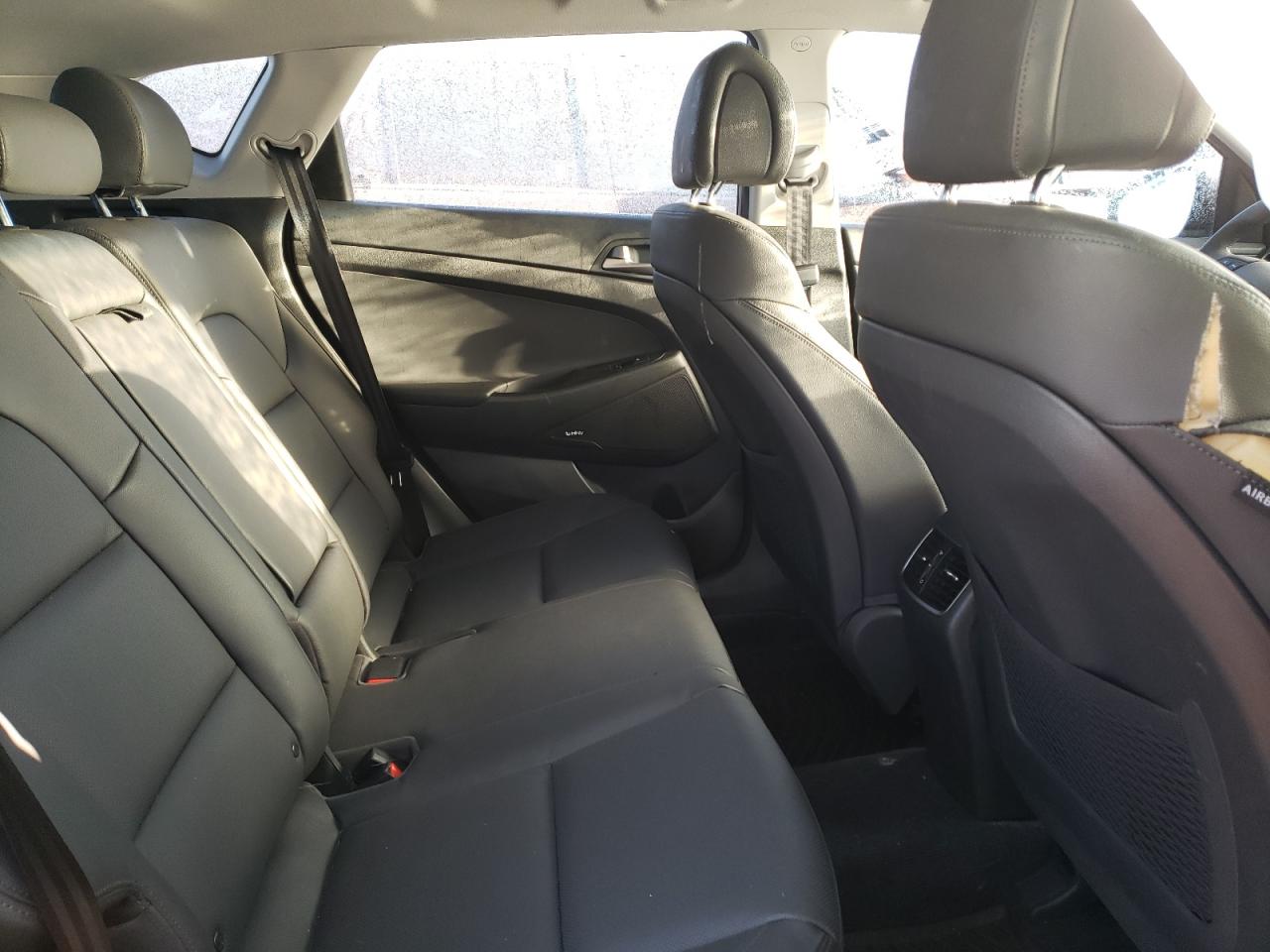 Photo 6 from auction – 2018 HYUNDAI TUCSON VAL with VIN KM8J3CA2XJU755658