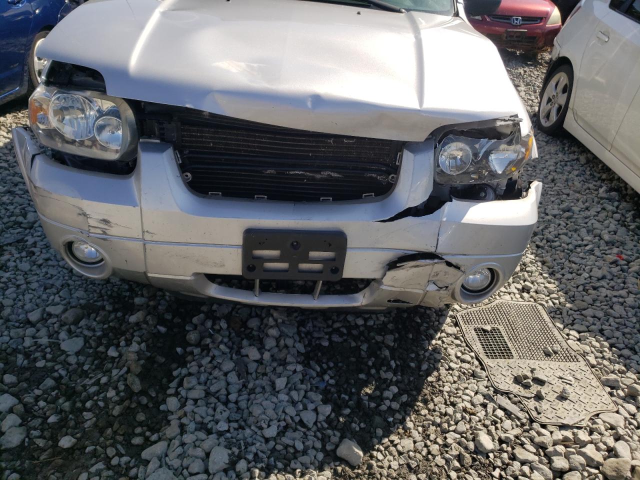 Photo 9 from auction – 2007 FORD ESCAPE XLT with VIN 1FMCU93117KA75911