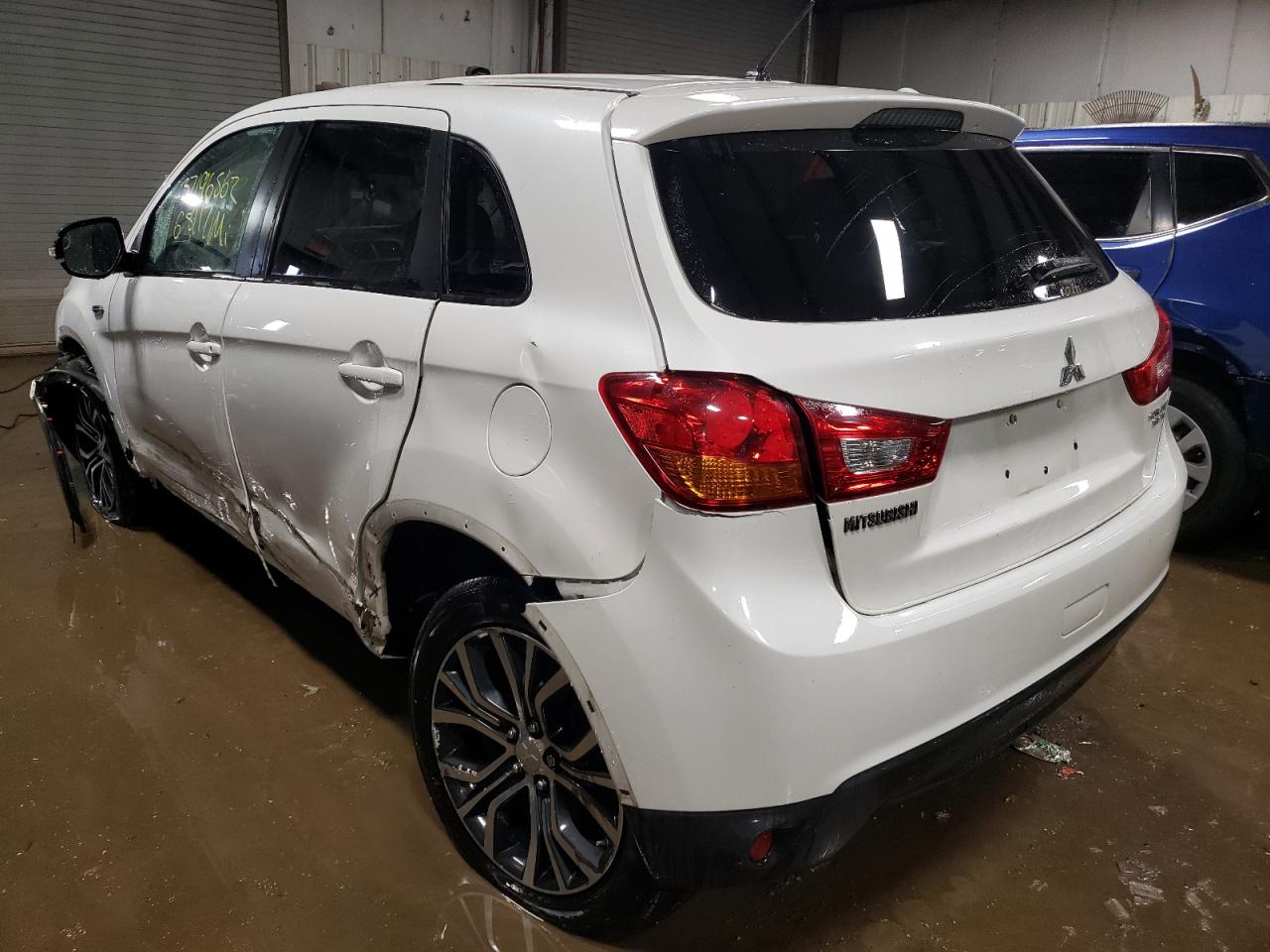 Photo 3 from auction – 2016 MITSUBISHI OUTLANDER with VIN JA4AP3AU0GZ027377