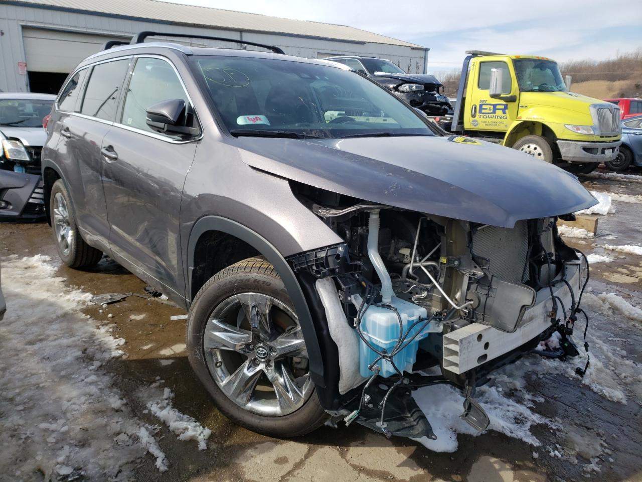 TOYOTA HIGHLANDER 2019 with VIN 5TDDZRFH9KS952410 - Photo from auction