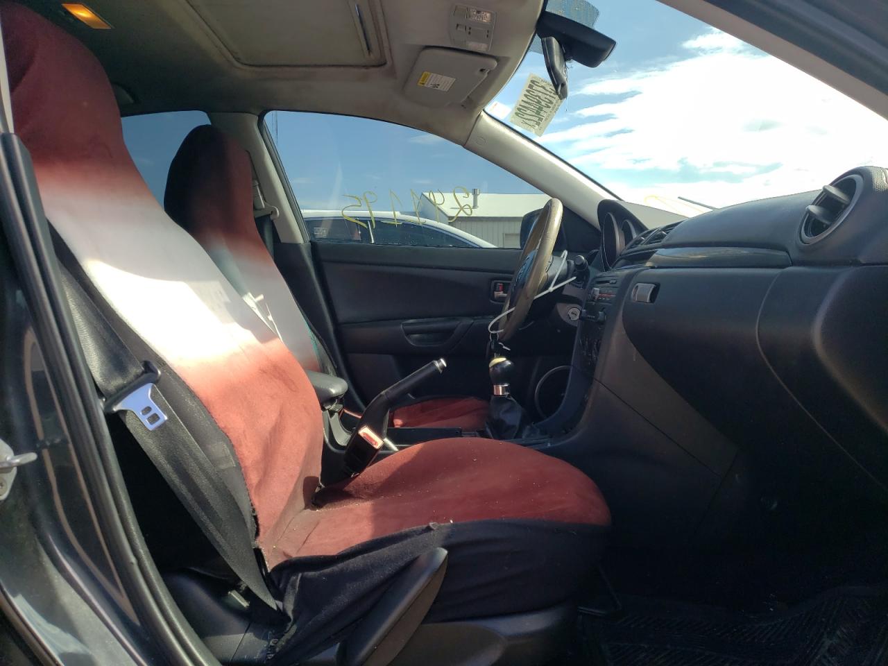 Photo 5 from auction – 2005 MAZDA 3 S with VIN JM1BK323X51281477