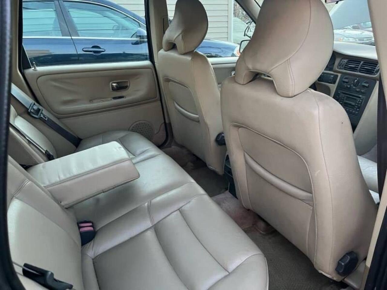 Photo 6 from auction – 1999 VOLVO S70 with VIN YV1LS55A0X1567071