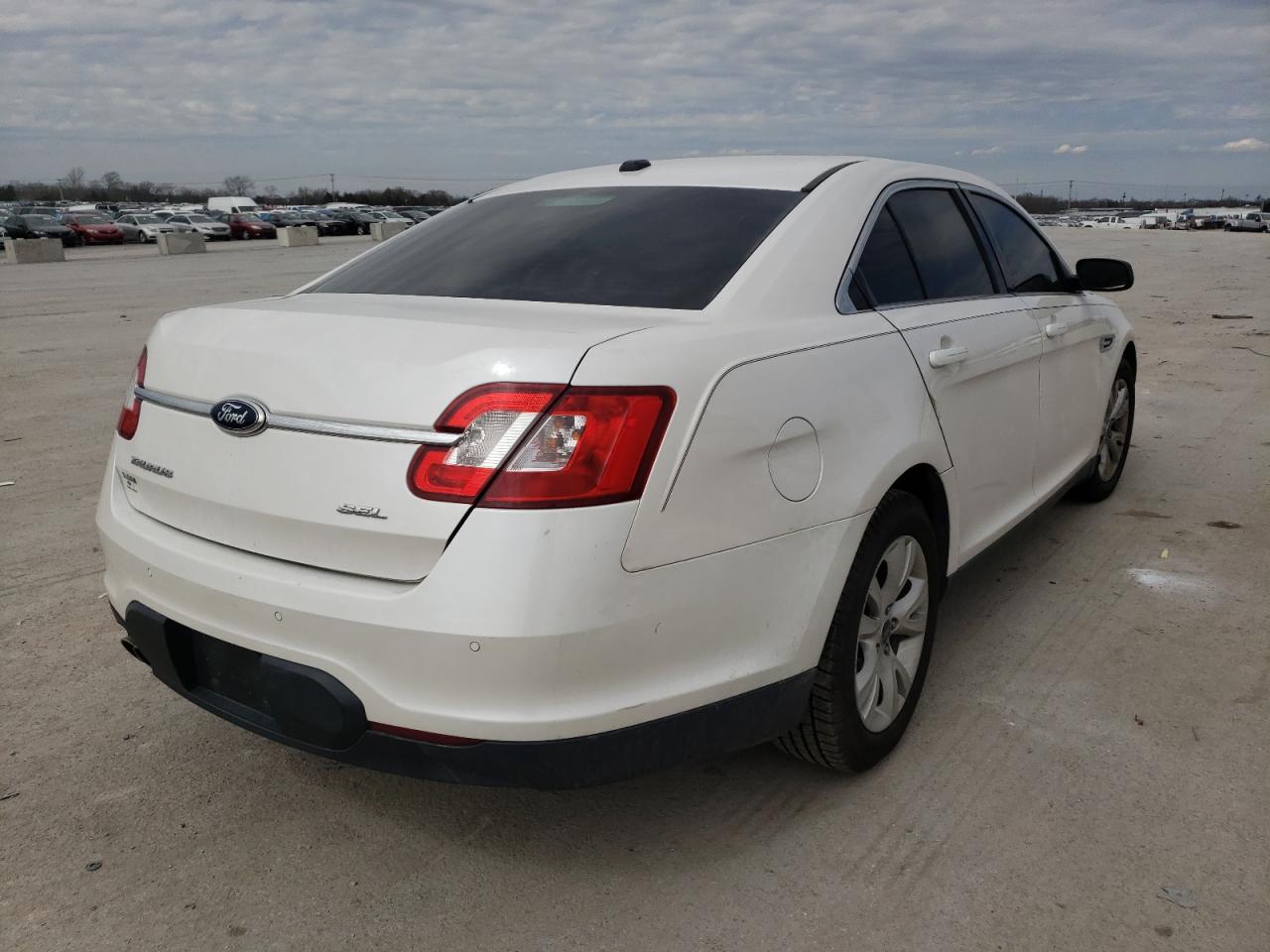 Photo 4 from auction – 2011 FORD TAURUS SEL with VIN 1FAHP2EW1BG183089