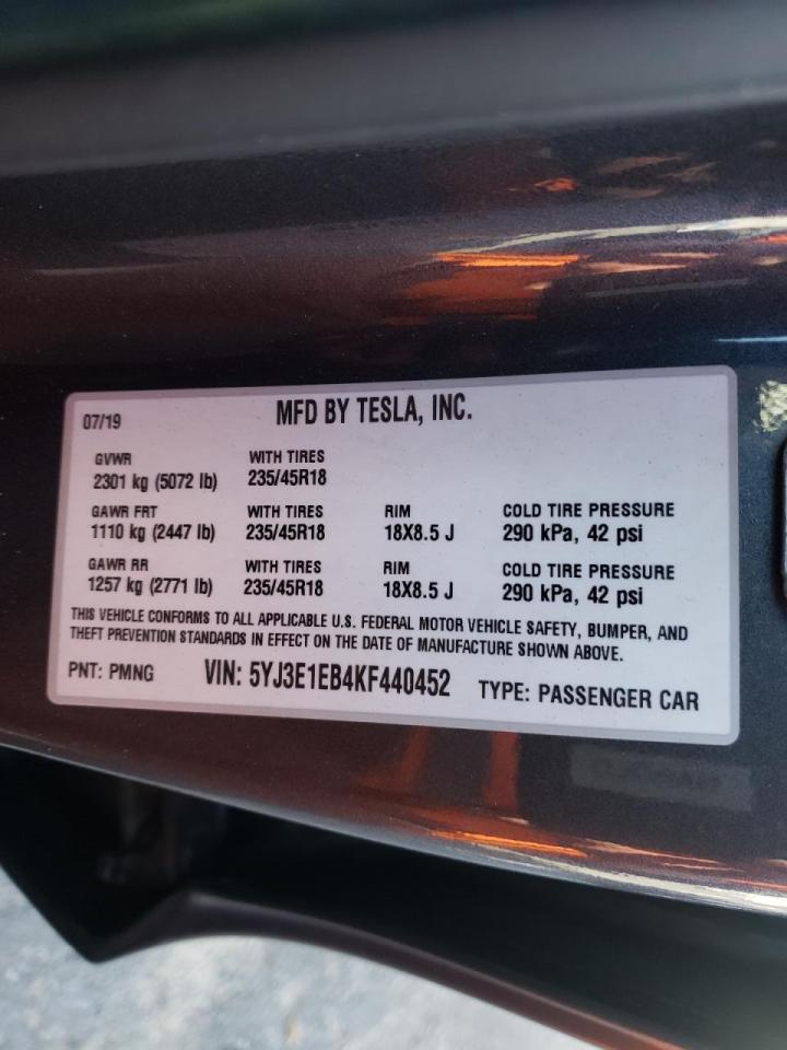 Photo 10 from auction – 2019 TESLA MODEL 3 with VIN 5YJ3E1EB4KF440452