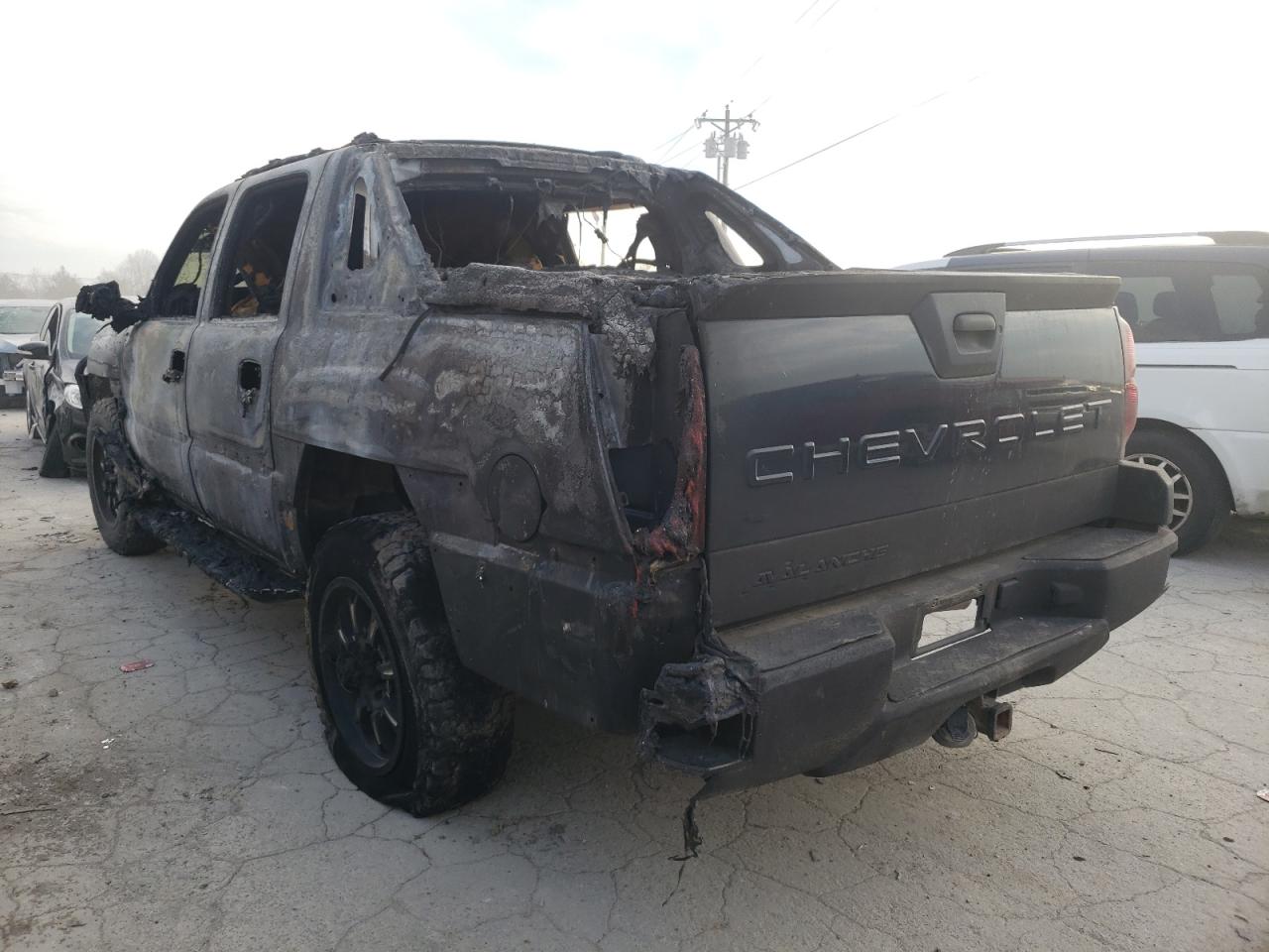 Photo 3 from auction – 2004 CHEVROLET AVALANCHE with VIN 3GNEK12T74G230379