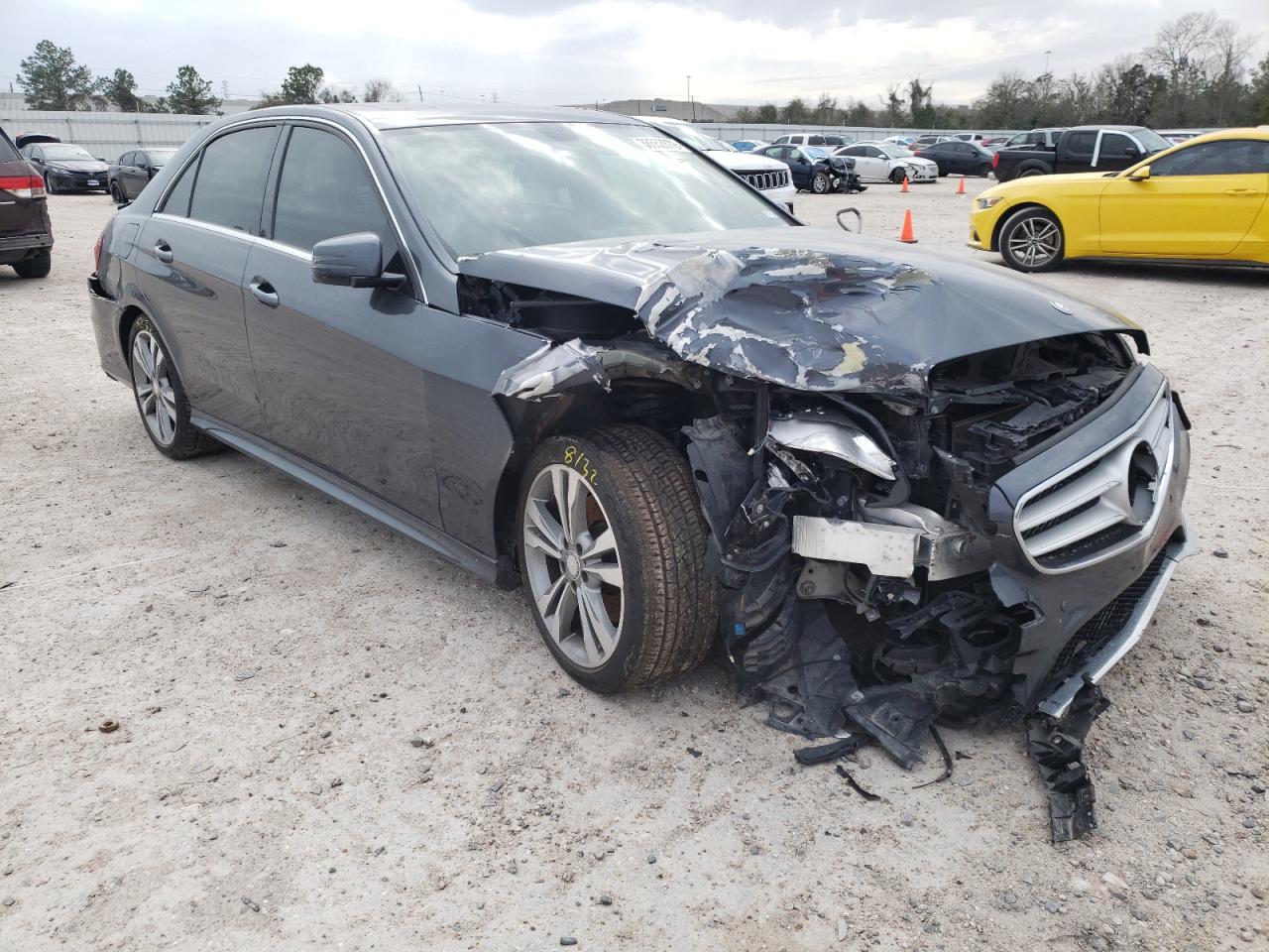 MERCEDES-BENZ E 350 2014 with VIN WDDHF5KB5EA840134 - Photo from auction