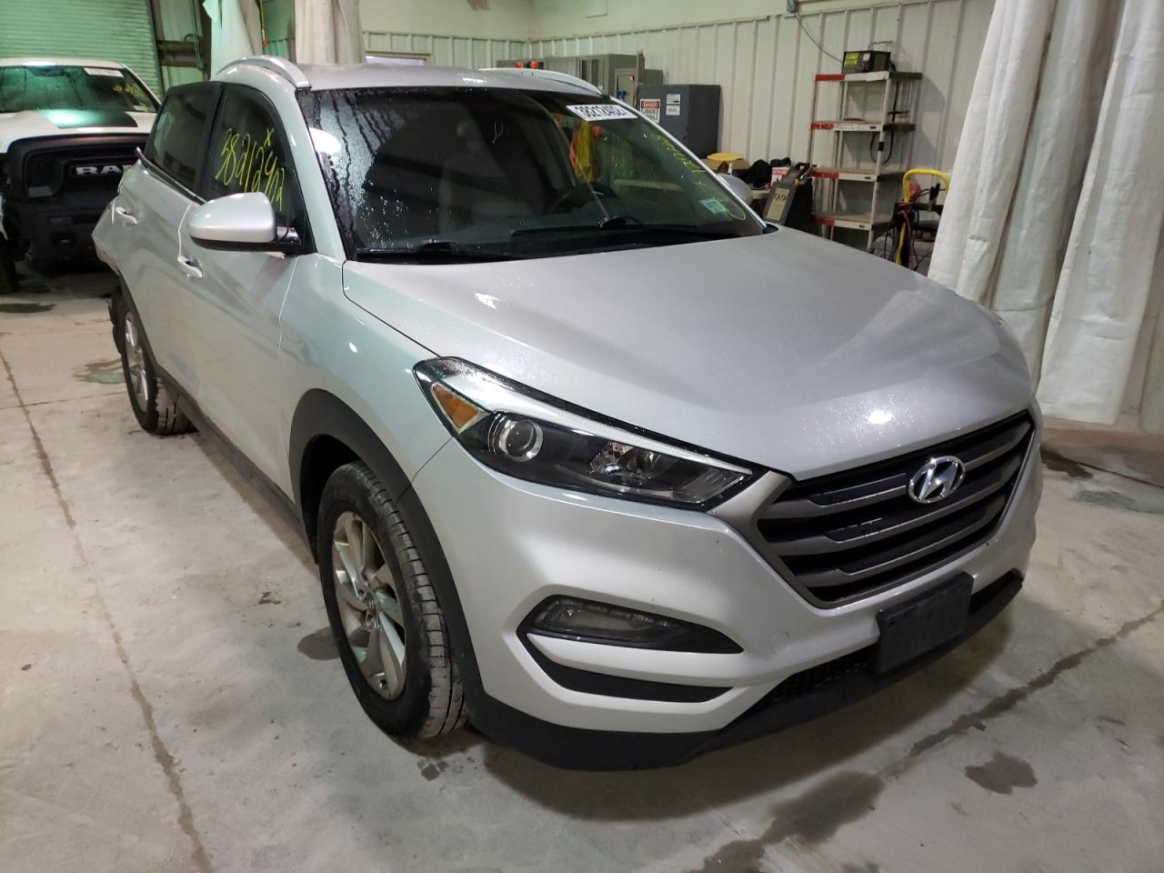 Photo 1 from auction – 2016 HYUNDAI TUCSON LIM with VIN KM8J33A40GU118983