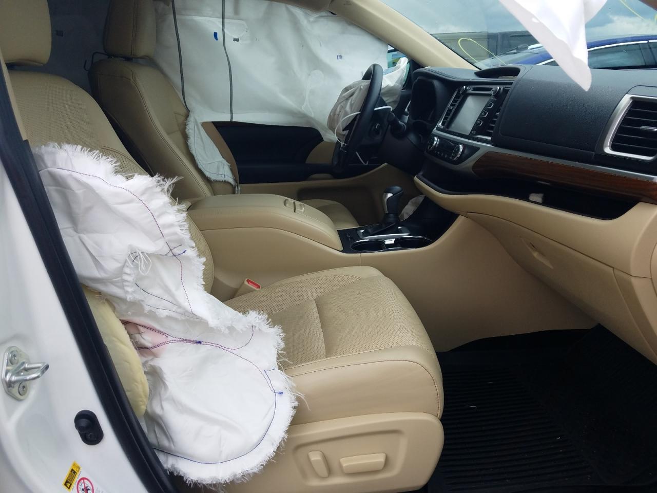 Photo 5 from auction – 2019 TOYOTA HIGHLANDER with VIN 5TDYZRFH6KS298984