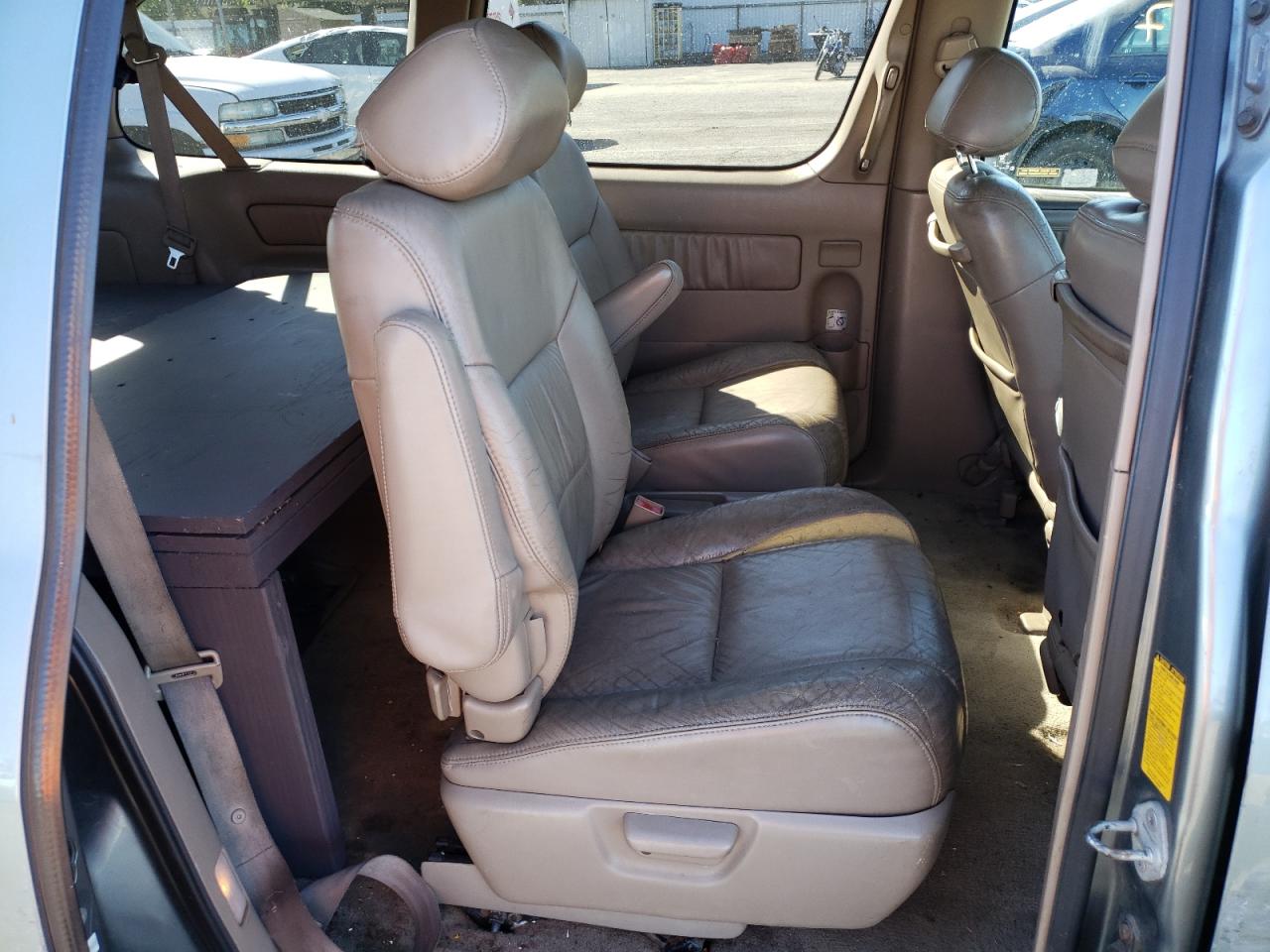 Photo 6 from auction – 2000 TOYOTA SIENNA LE with VIN 4T3ZF13C7YU263174