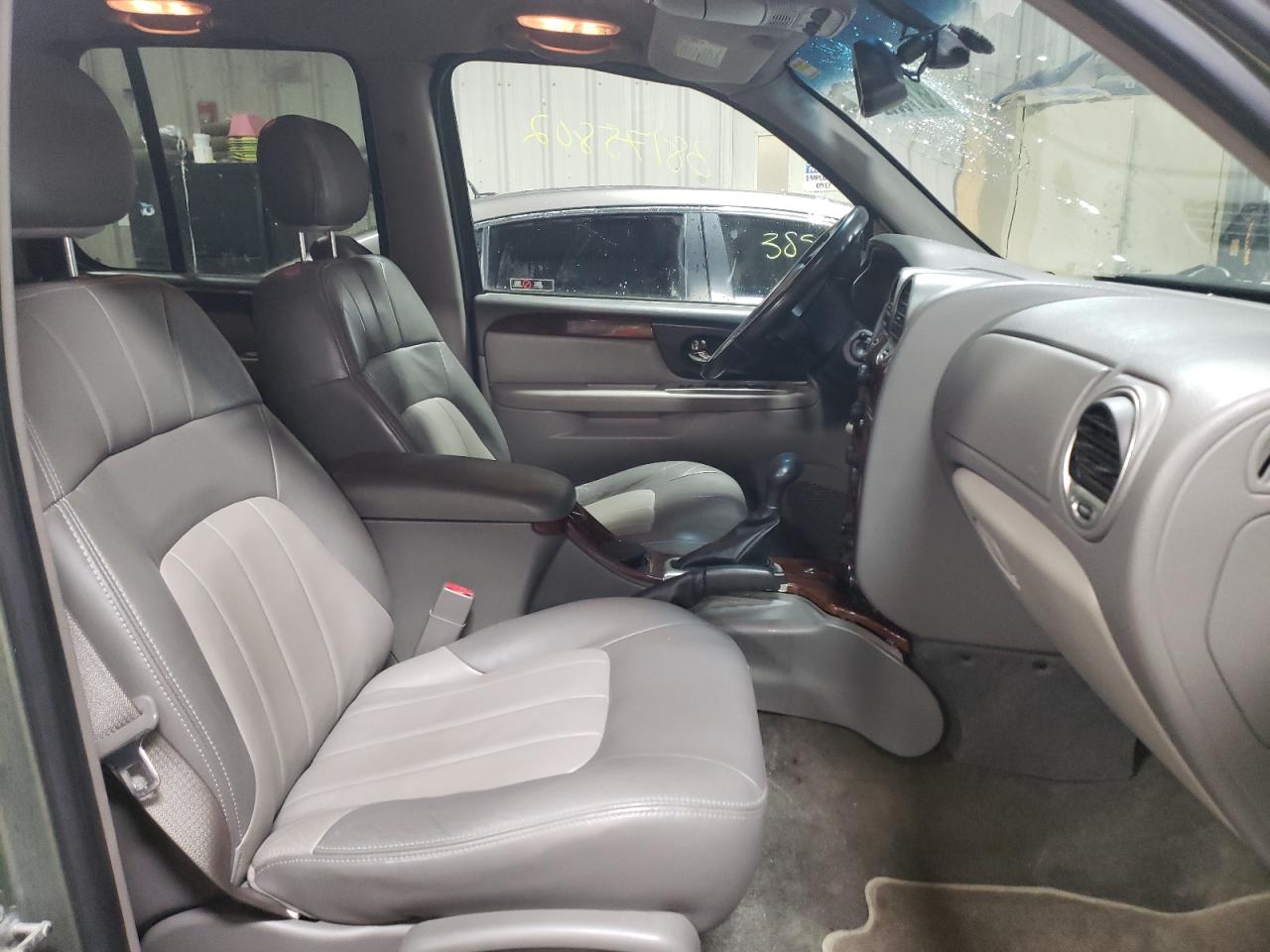 Photo 5 from auction – 2004 GMC ENVOY with VIN 1GKDT13S642256668