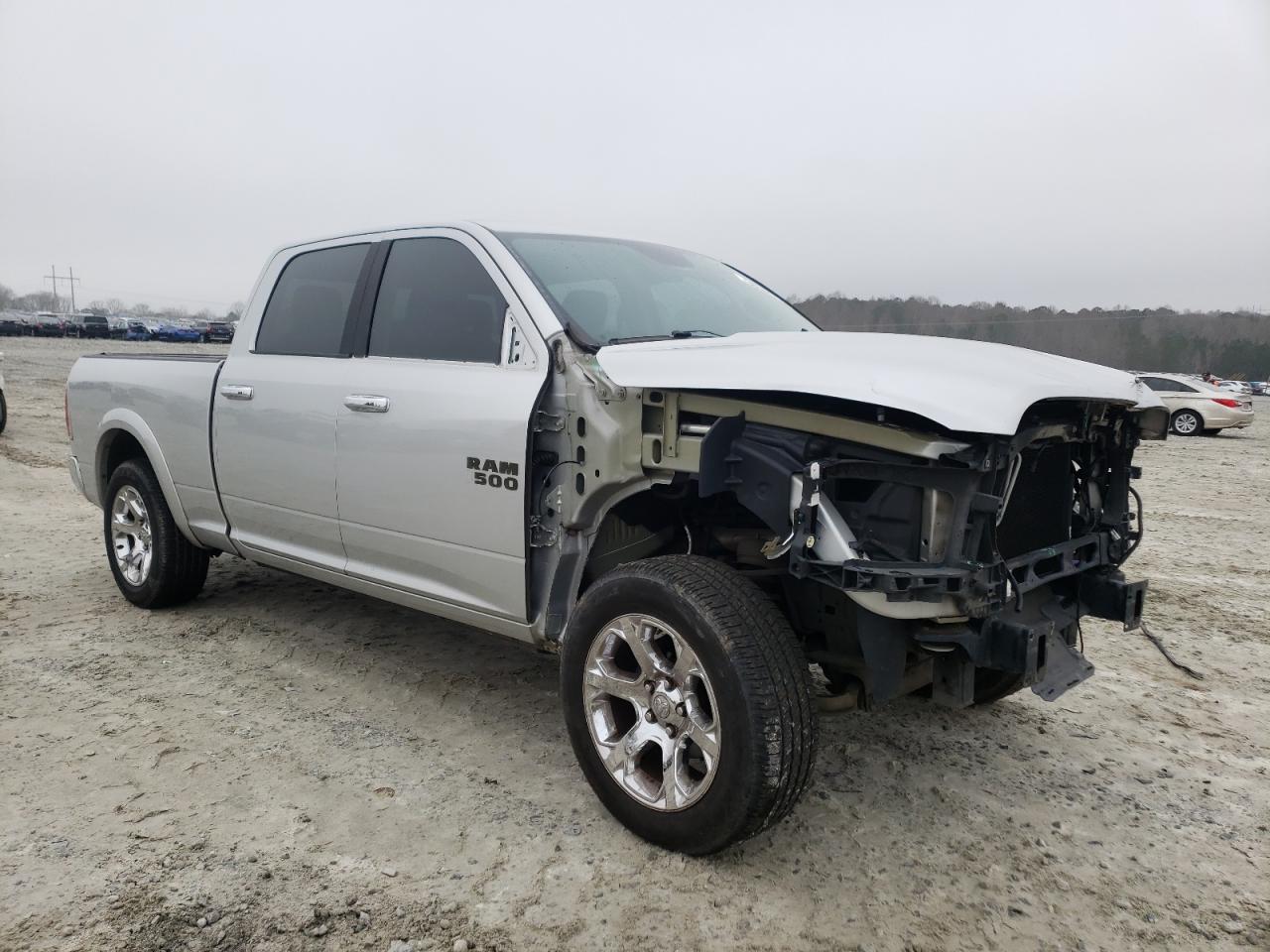 صورة رقم 1 من المزاد - 2018 RAM 1500 LARAM مع VIN 1C6RR7VT1JS123943