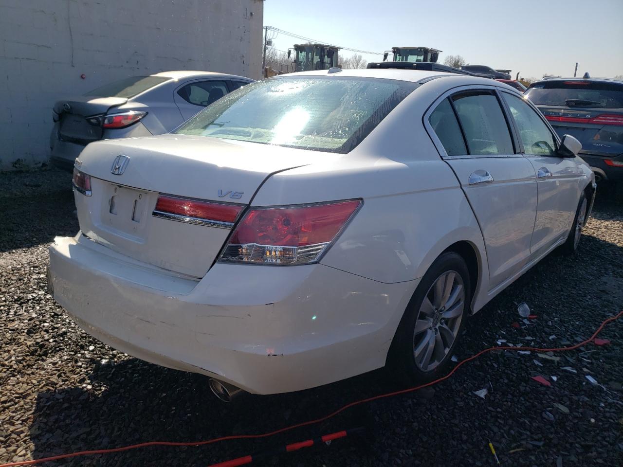 Photo 4 from auction – 2012 HONDA ACCORD EXL with VIN 1HGCP3F81CA037825