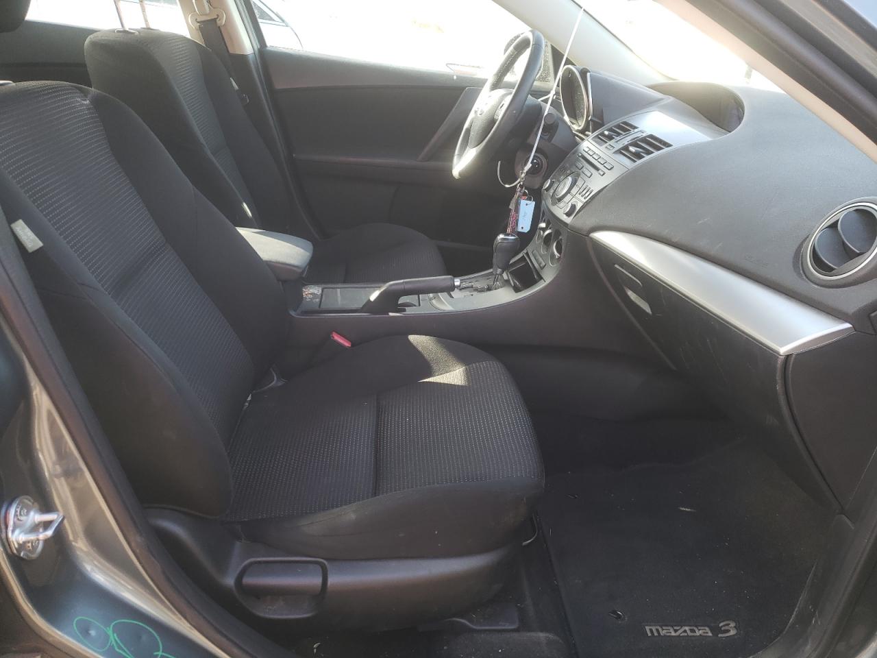 Photo 5 from auction – 2012 MAZDA 3 I with VIN JM1BL1V82C1577227