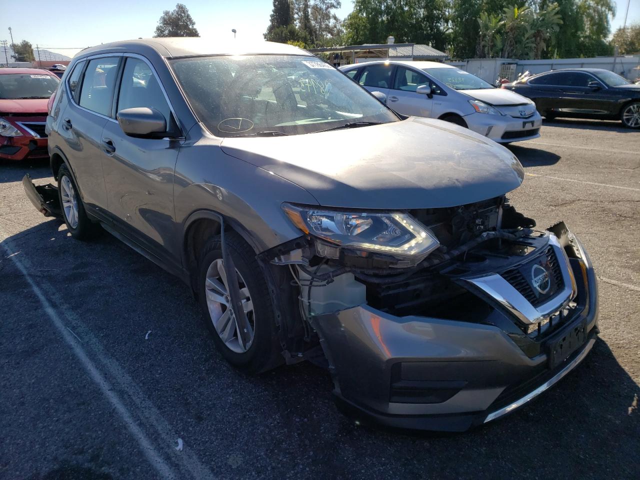 NISSAN ROGUE S 2017 with VIN KNMAT2MTXHP606386 - Photo from auction