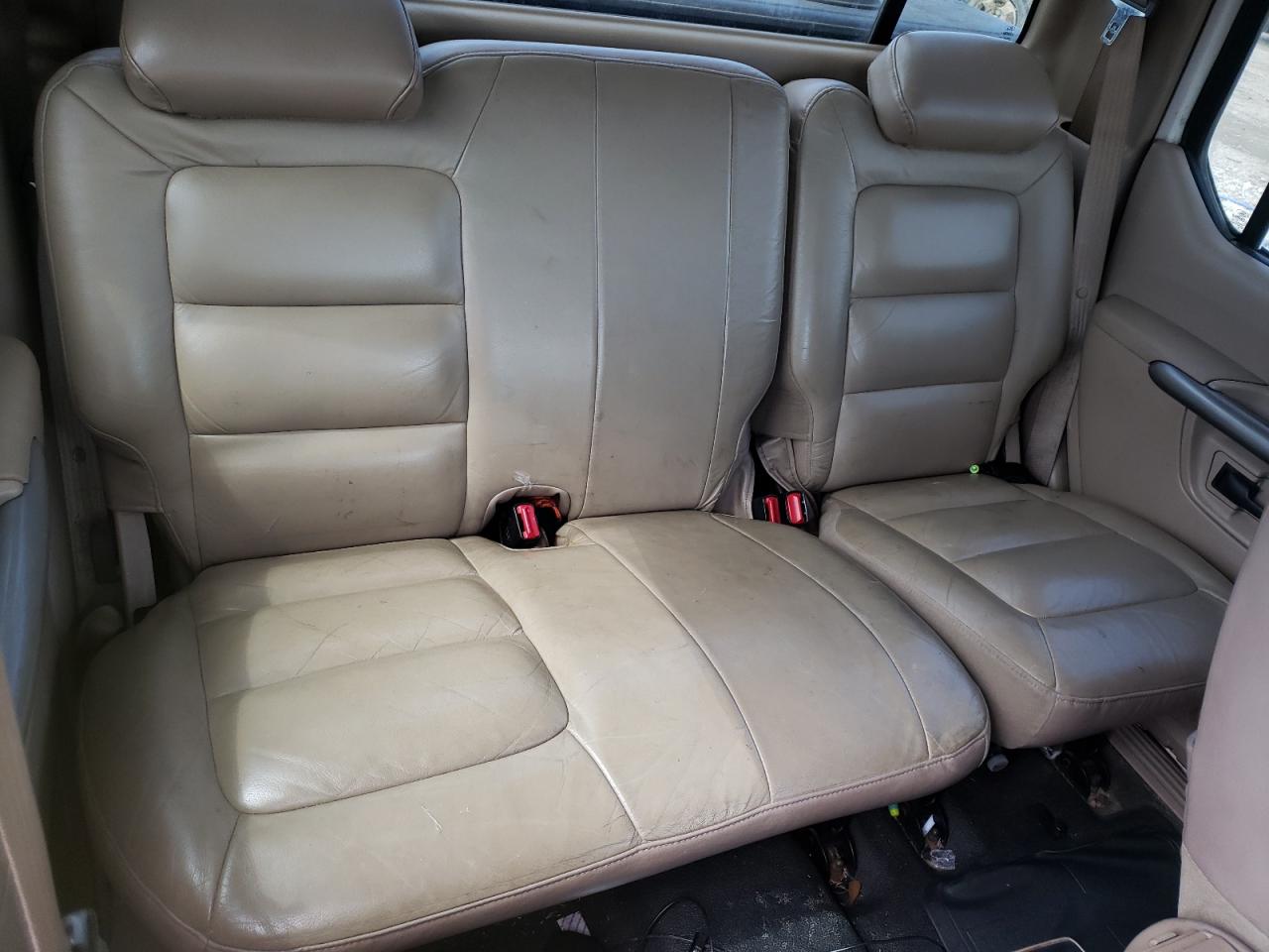 Photo 6 from auction – 2001 FORD EXPLORER S with VIN 1FMZU67EX1UA12145