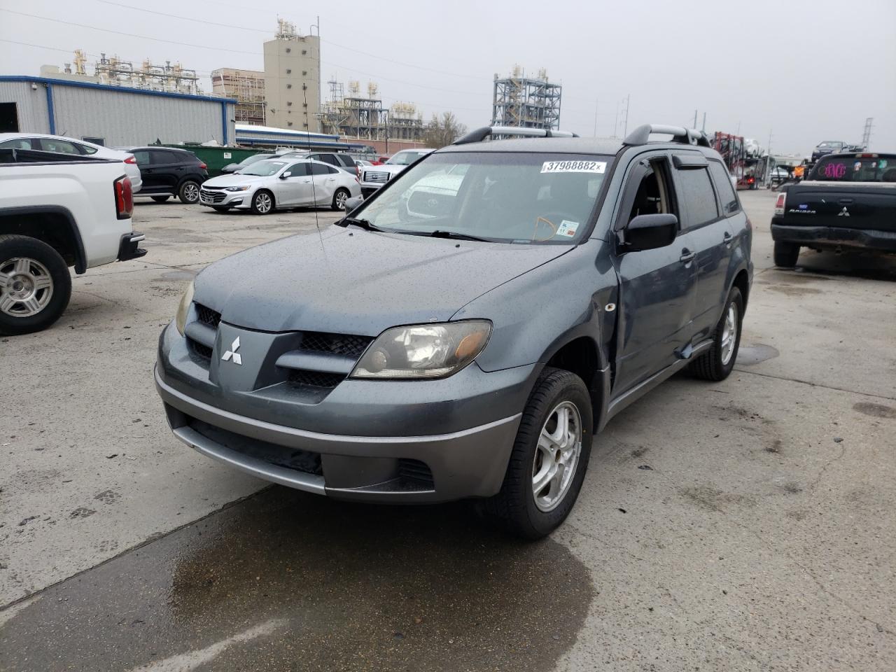 Photo 2 from auction – 2004 MITSUBISHI OUTLANDER with VIN JA4LX31F84U044995