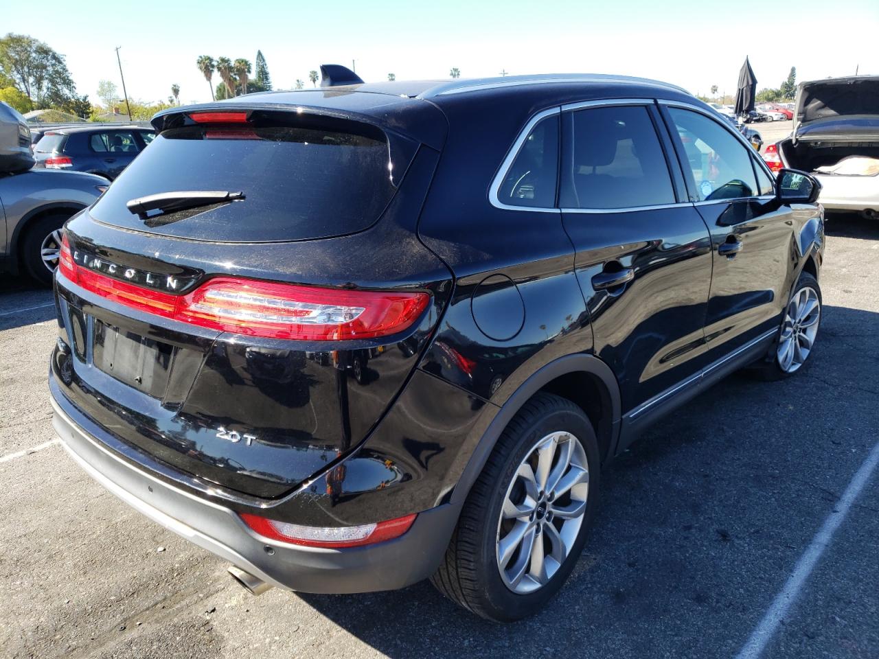 Photo 4 from auction – 2018 LINCOLN MKC SELECT with VIN 5LMCJ2C93JUL22098