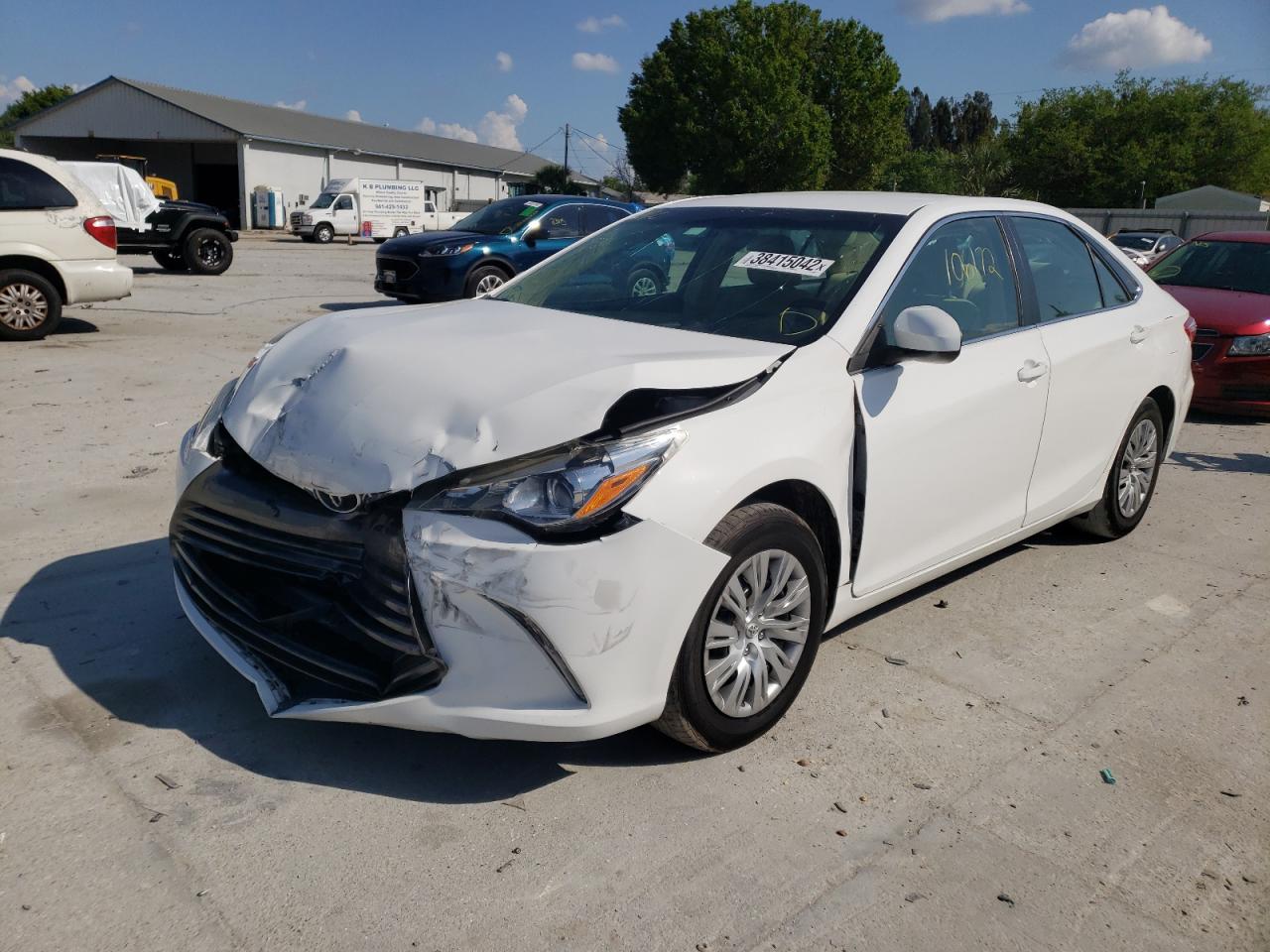 Photo 2 from auction – 2015 TOYOTA CAMRY LE with VIN 4T4BF1FK9FR460394