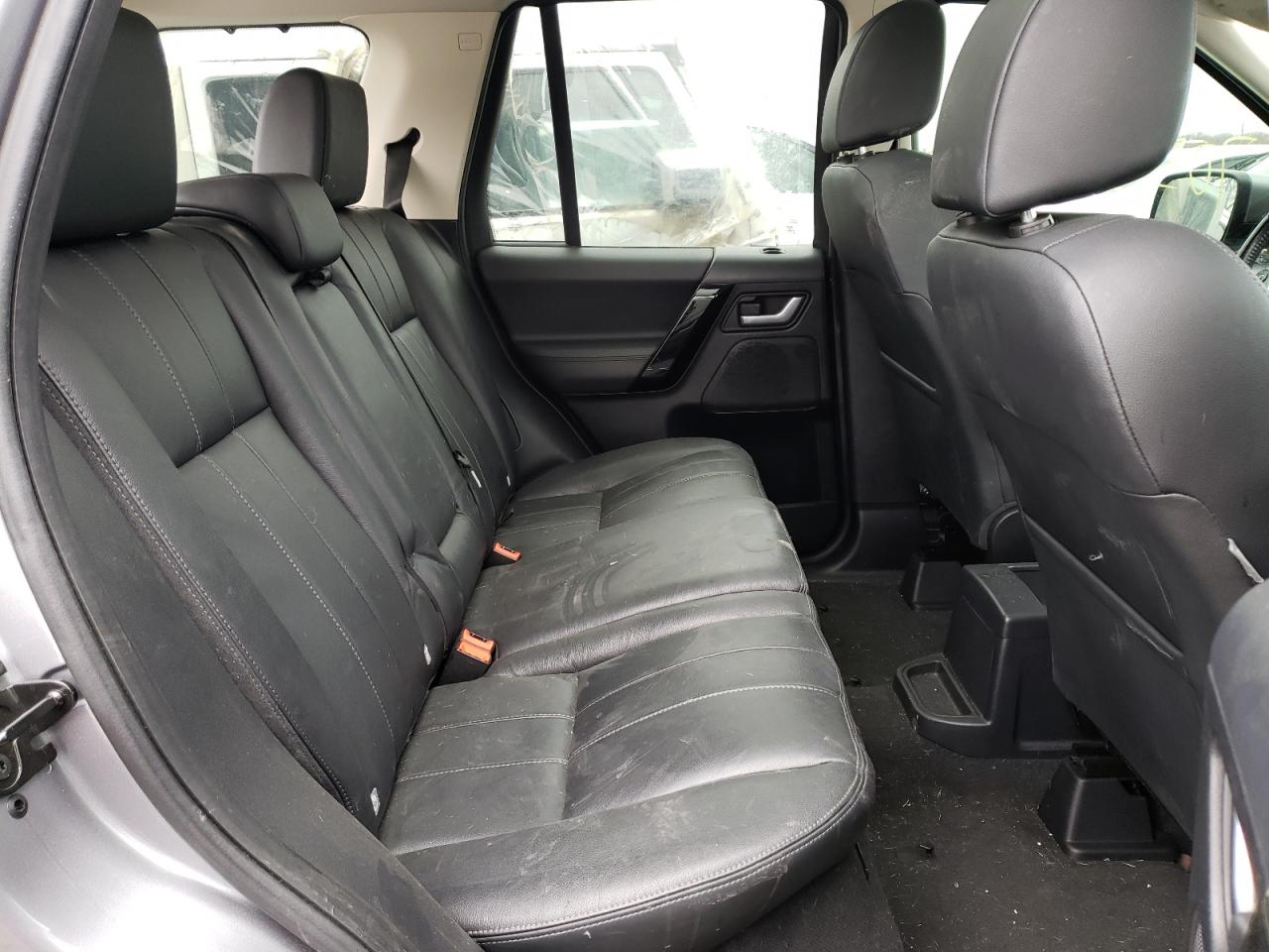 Photo 6 from auction – 2015 LAND ROVER LR2 BASE/H with VIN SALFR2BG8FH424728